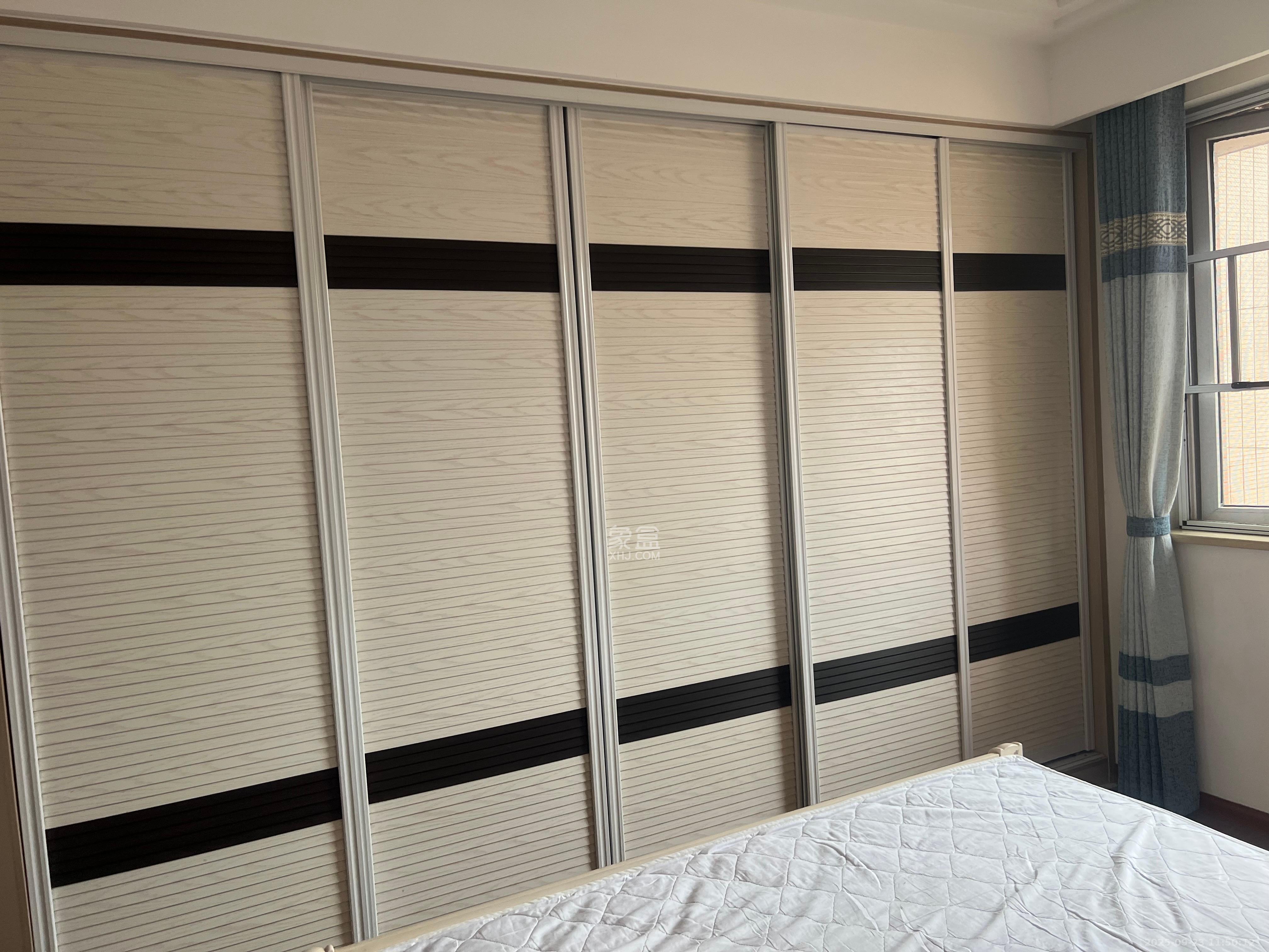 丽发新城 3室2厅2卫 2500.0元/月 丽发新城 3室2厅2卫 2500.0元/月室内图