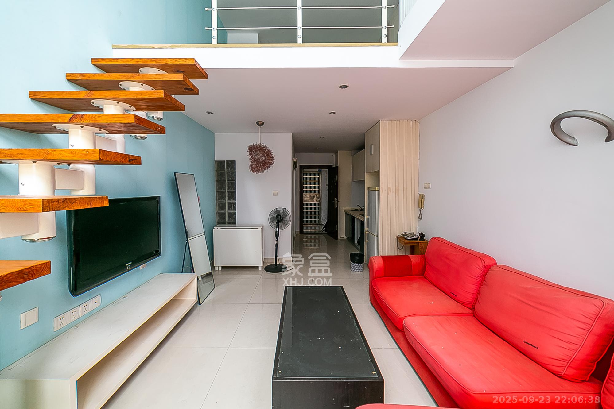 他城(天鸿时代公寓) 1室1厅1卫 28.0万 他城(天鸿时代公寓) 1室1厅1卫 28.0万客厅