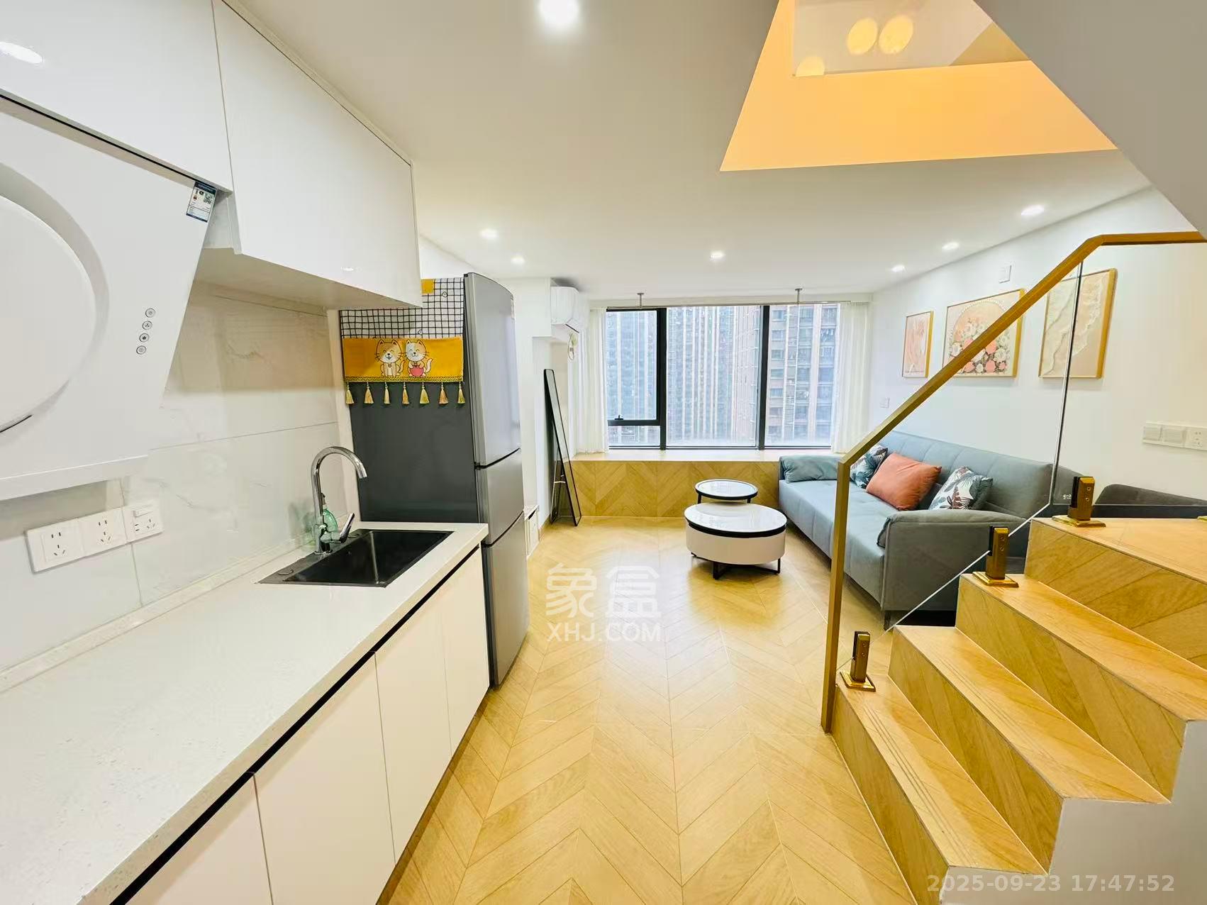 龙湖铂金岛 2室2厅1卫 2600.0元/月 龙湖铂金岛 2室2厅1卫 2600.0元/月室内图