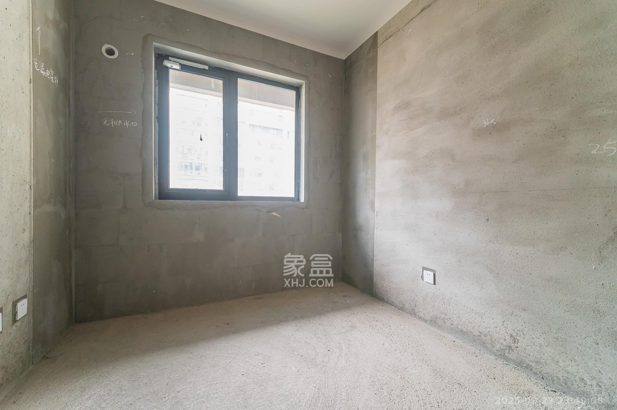 旭辉美的东樾城  4室2厅2卫    101.8万其他