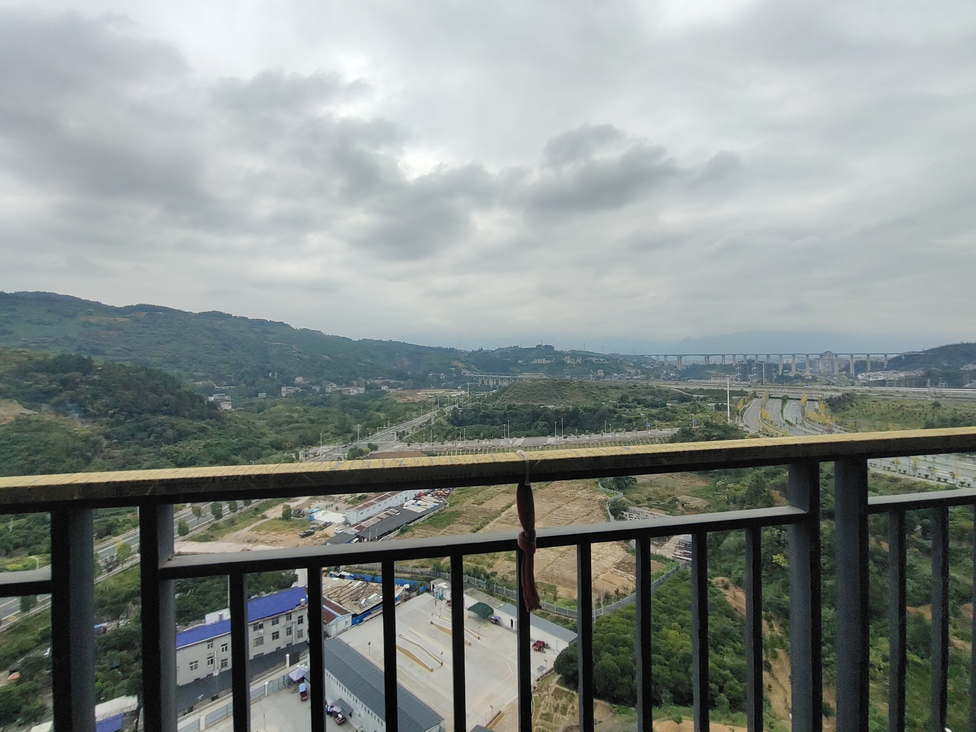 宁邦广场  3室2厅2卫    48.8万
