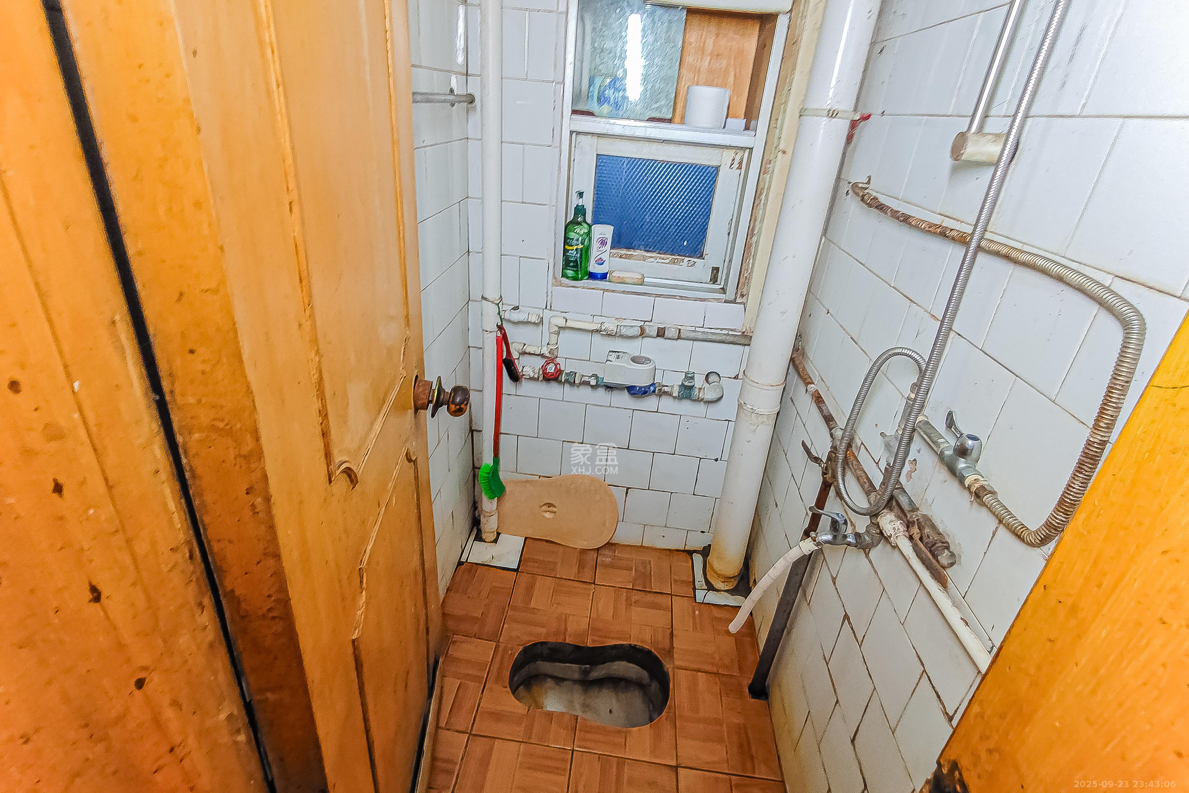 上人民医院宿舍/省人民医院宿舍(产权下麻园湾77号) 2室1厅1卫 37.0万 上人民医院宿舍/省人民医院宿舍(产权下麻园湾77号) 2室1厅1卫 37.0万卫生间