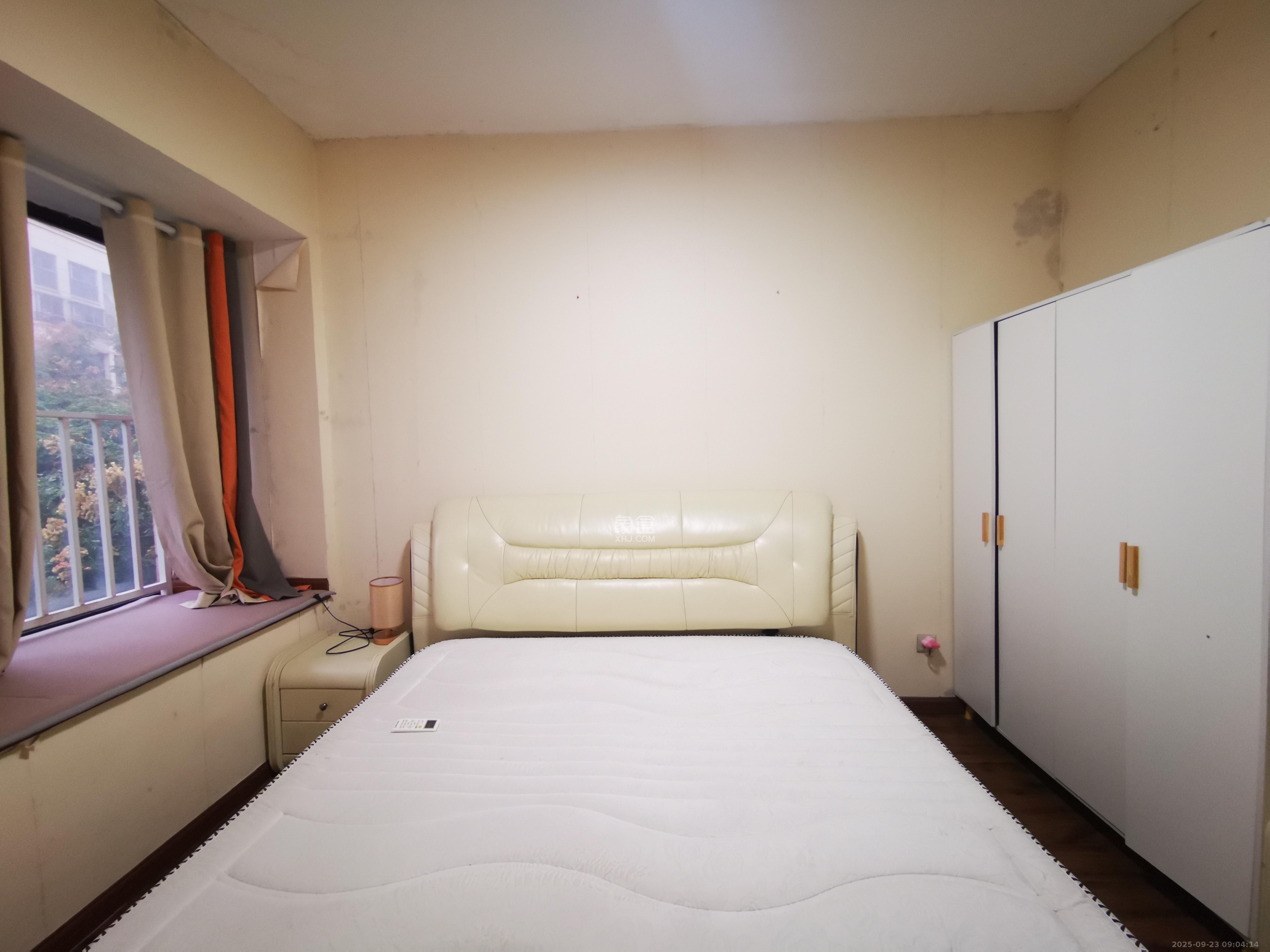 保利麓谷林语A区 2室2厅1卫 2100.0元/月 保利麓谷林语A区 2室2厅1卫 2100.0元/月室内图