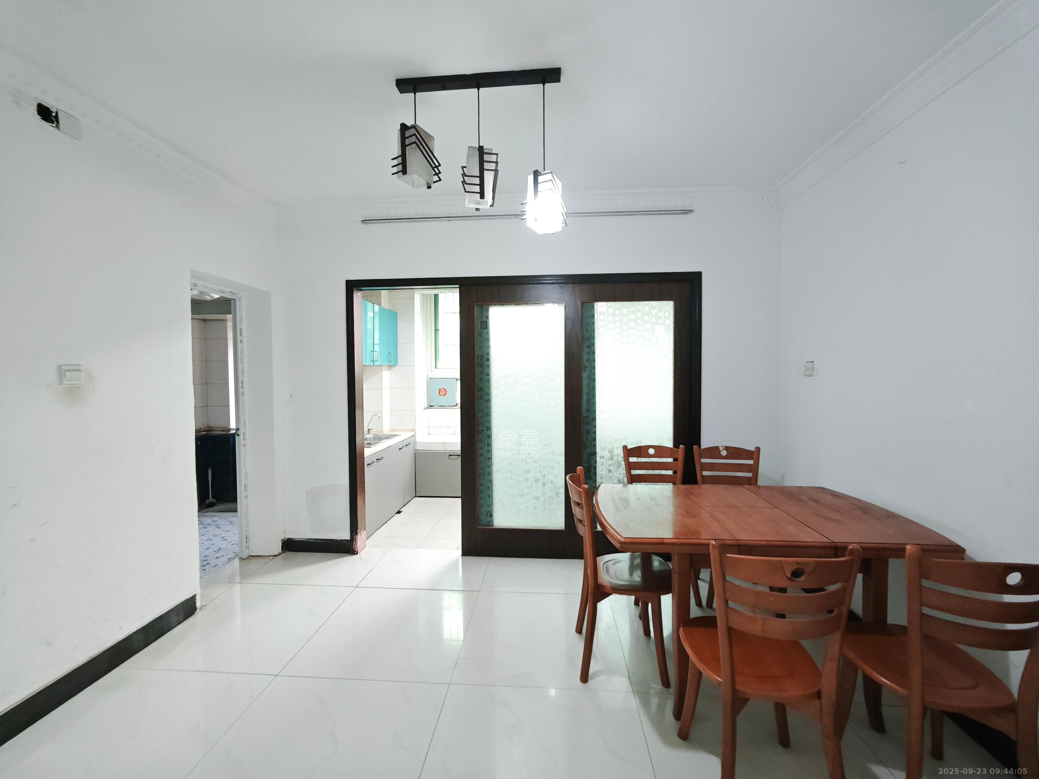 广厦新苑 2室2厅1卫 1800.0元/月 广厦新苑 2室2厅1卫 1800.0元/月室内图