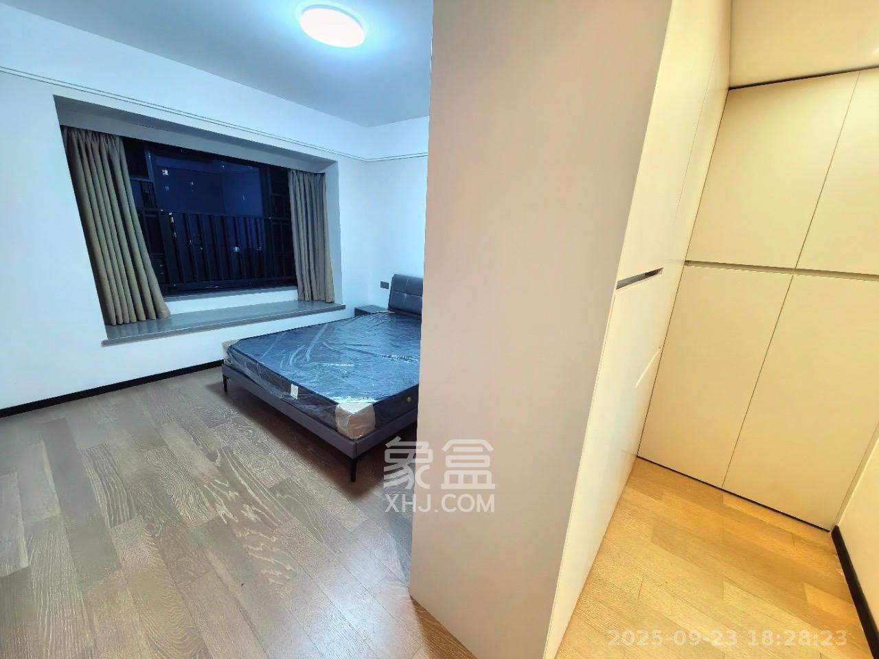 中海阅溪府  5室2厅3卫    5500.0元/月室内图