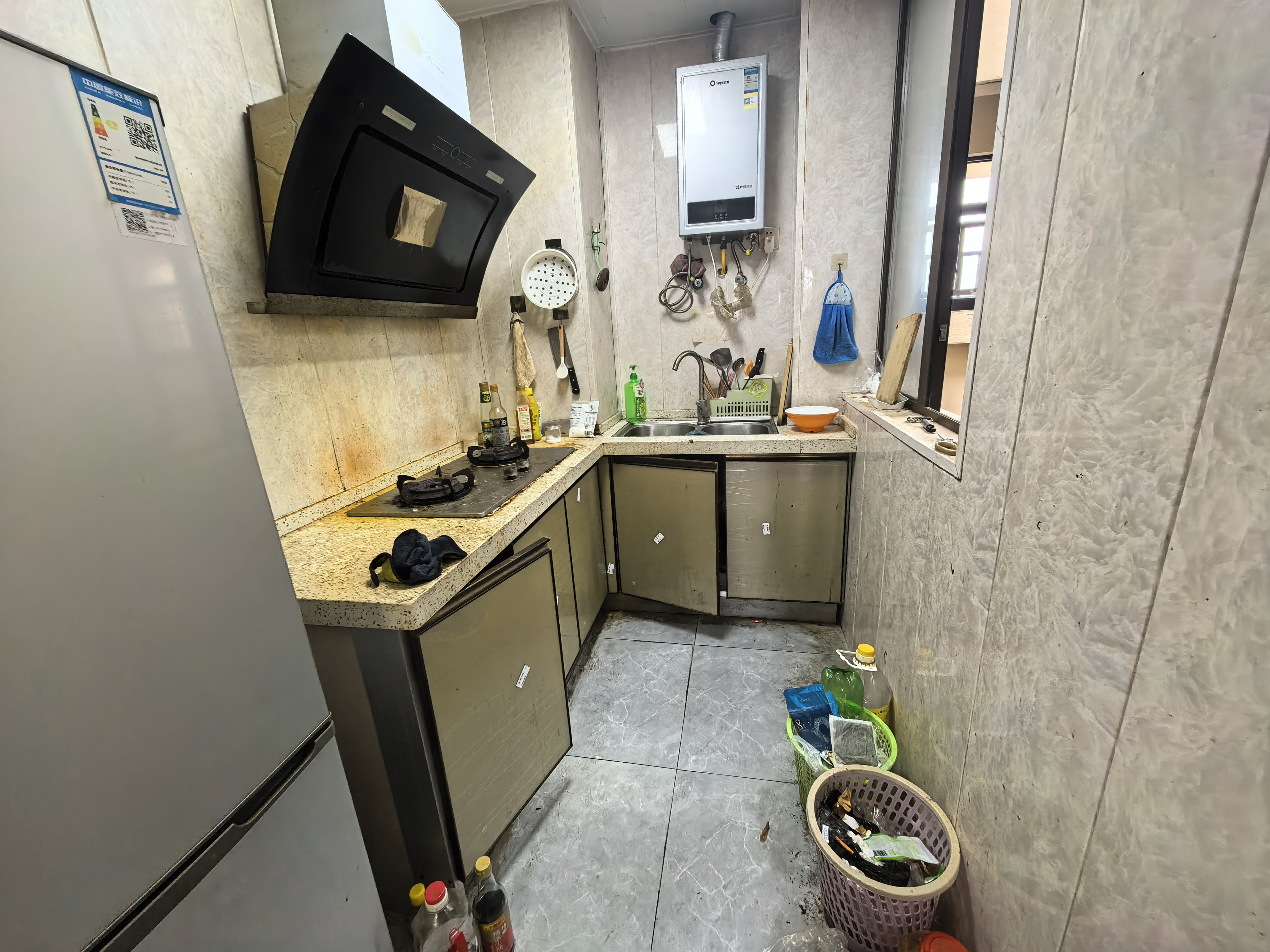 华润置地广场二期 3室2厅2卫 2000.0元/月 华润置地广场二期 3室2厅2卫 2000.0元/月户型图