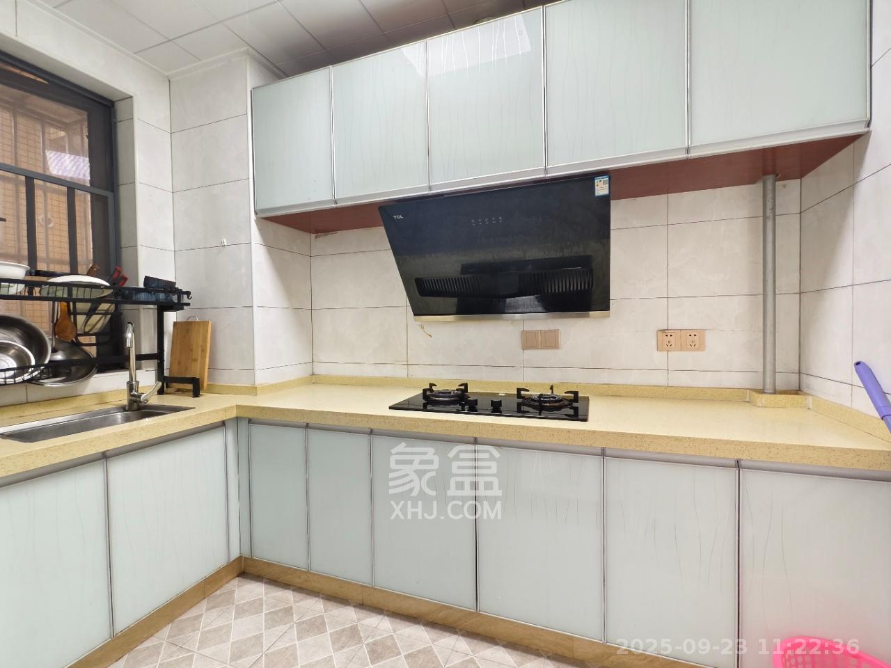 叠彩兰亭 3室2厅1卫 2500.0元/月 叠彩兰亭 3室2厅1卫 2500.0元/月室内图