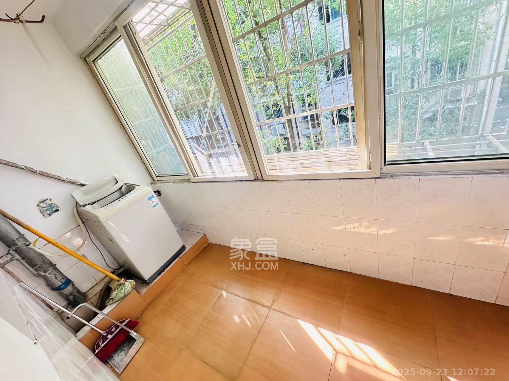 广厦新村 1室1厅1卫 1250.0元/月 广厦新村 1室1厅1卫 1250.0元/月室内图