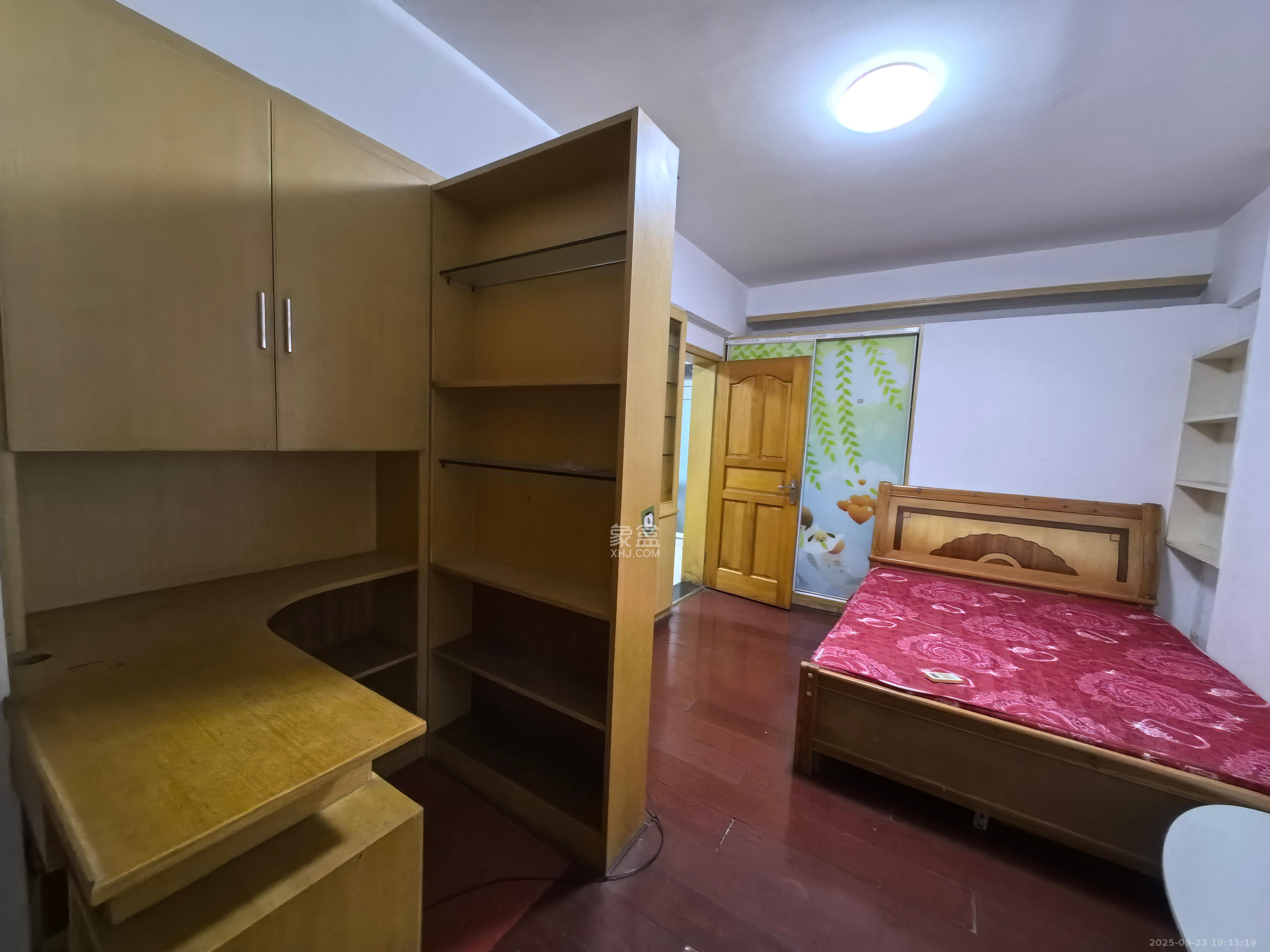 未来现代城  2室2厅1卫    1600.0元/月 未来现代城  2室2厅1卫    1600.0元/月室内图