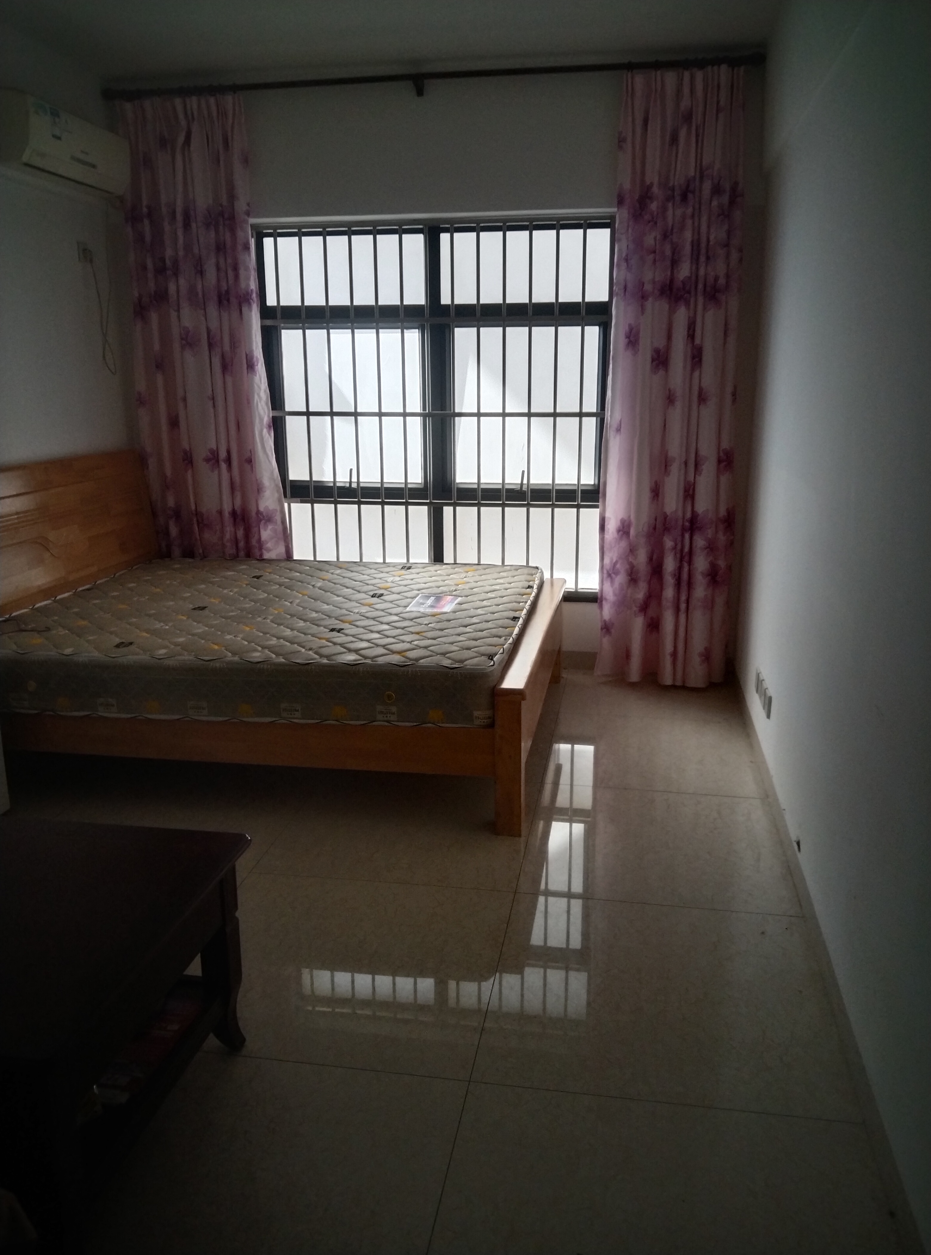 名门广场北区(二期) 3室2厅2卫 3000.0元/月 名门广场北区(二期) 3室2厅2卫 3000.0元/月室内图