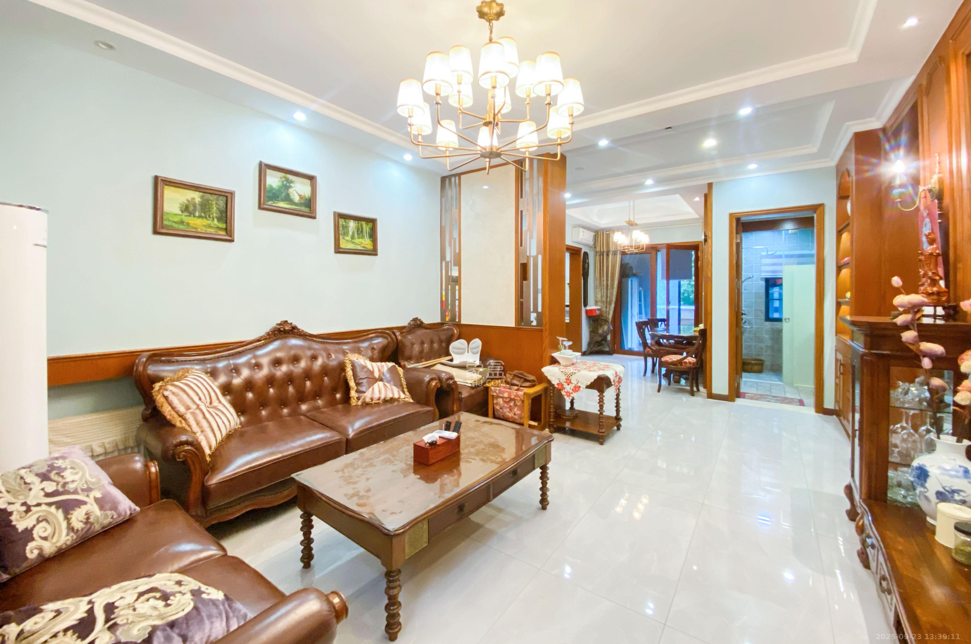 君康家园（梅溪湖七喜街）  4室2厅2卫    278.0万客厅