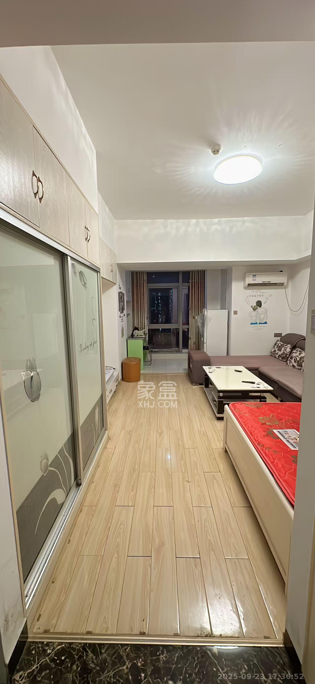 奥克斯广场 1室1厅1卫 1500.0元/月 奥克斯广场 1室1厅1卫 1500.0元/月室内图