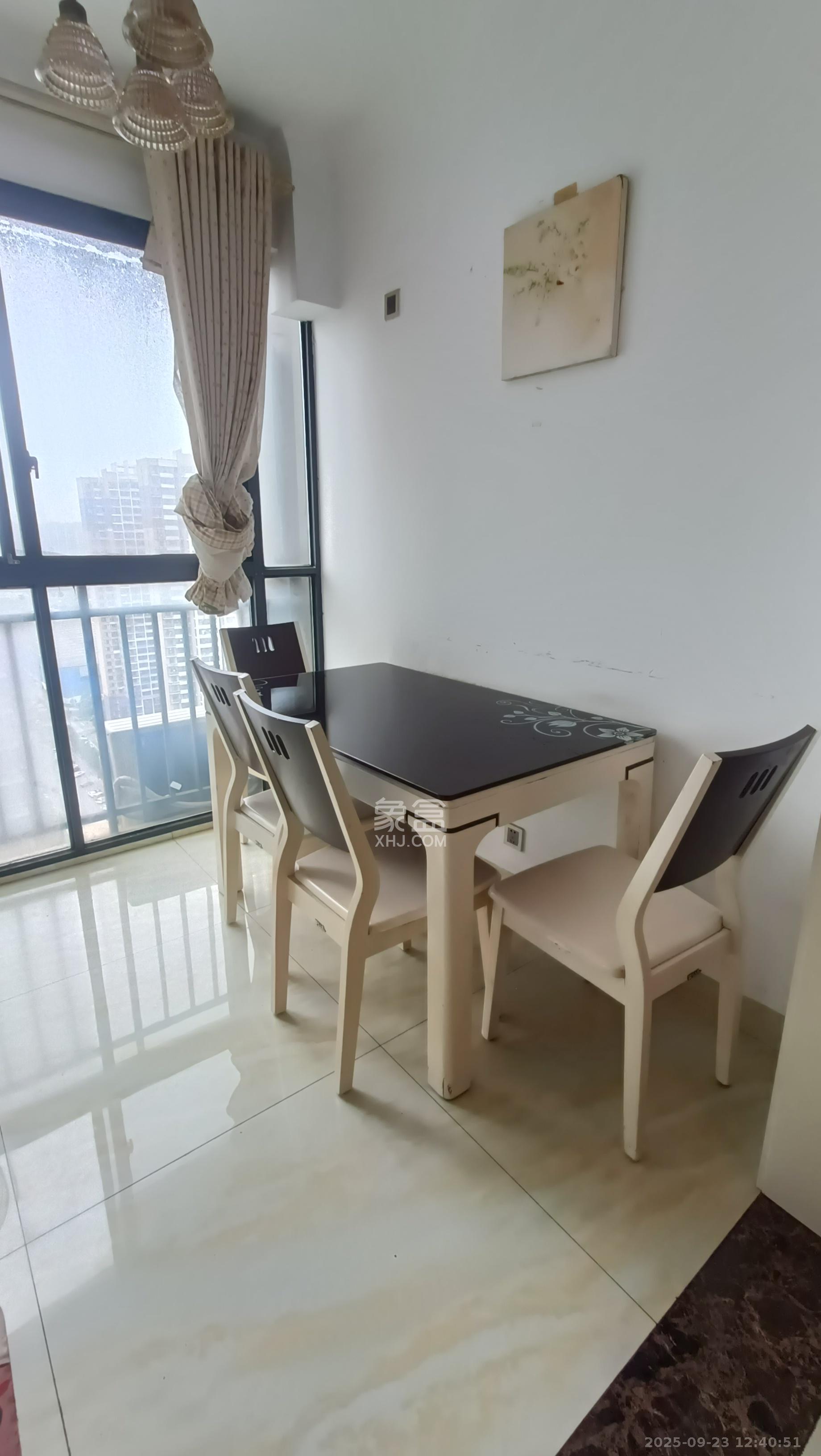 中国铁建国际城一期 2室2厅1卫 1500.0元/月 中国铁建国际城一期 2室2厅1卫 1500.0元/月室内图