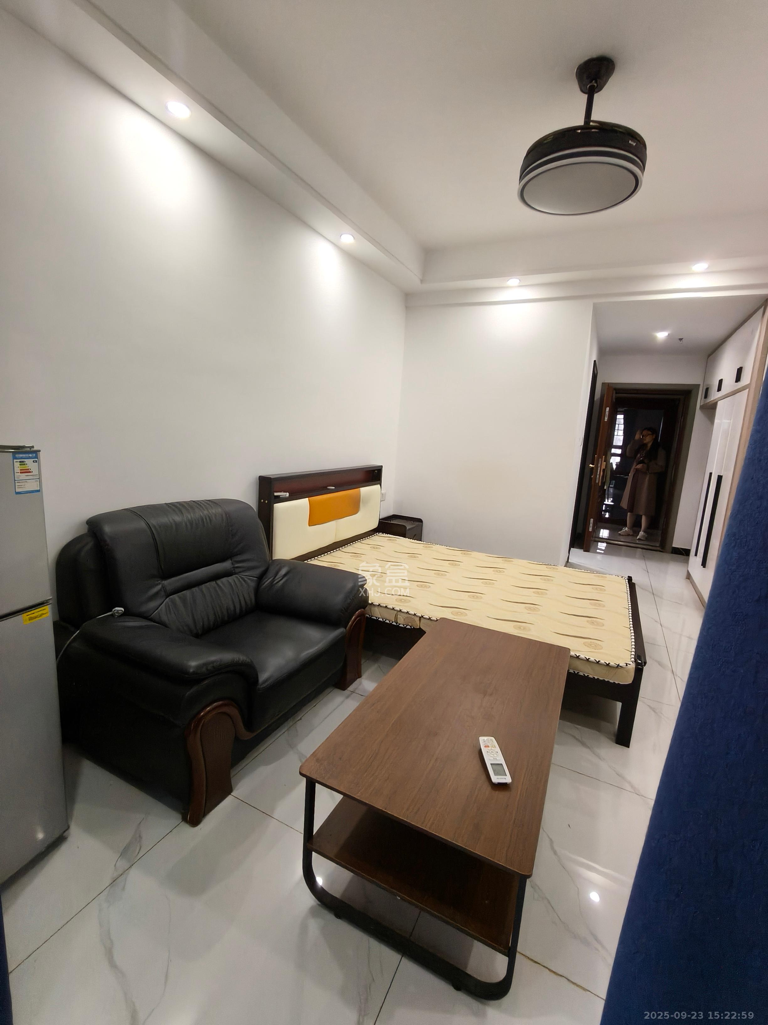 明昇壹城（明昇时代广场）二期  1室1厅1卫    1500.0元/月室内图