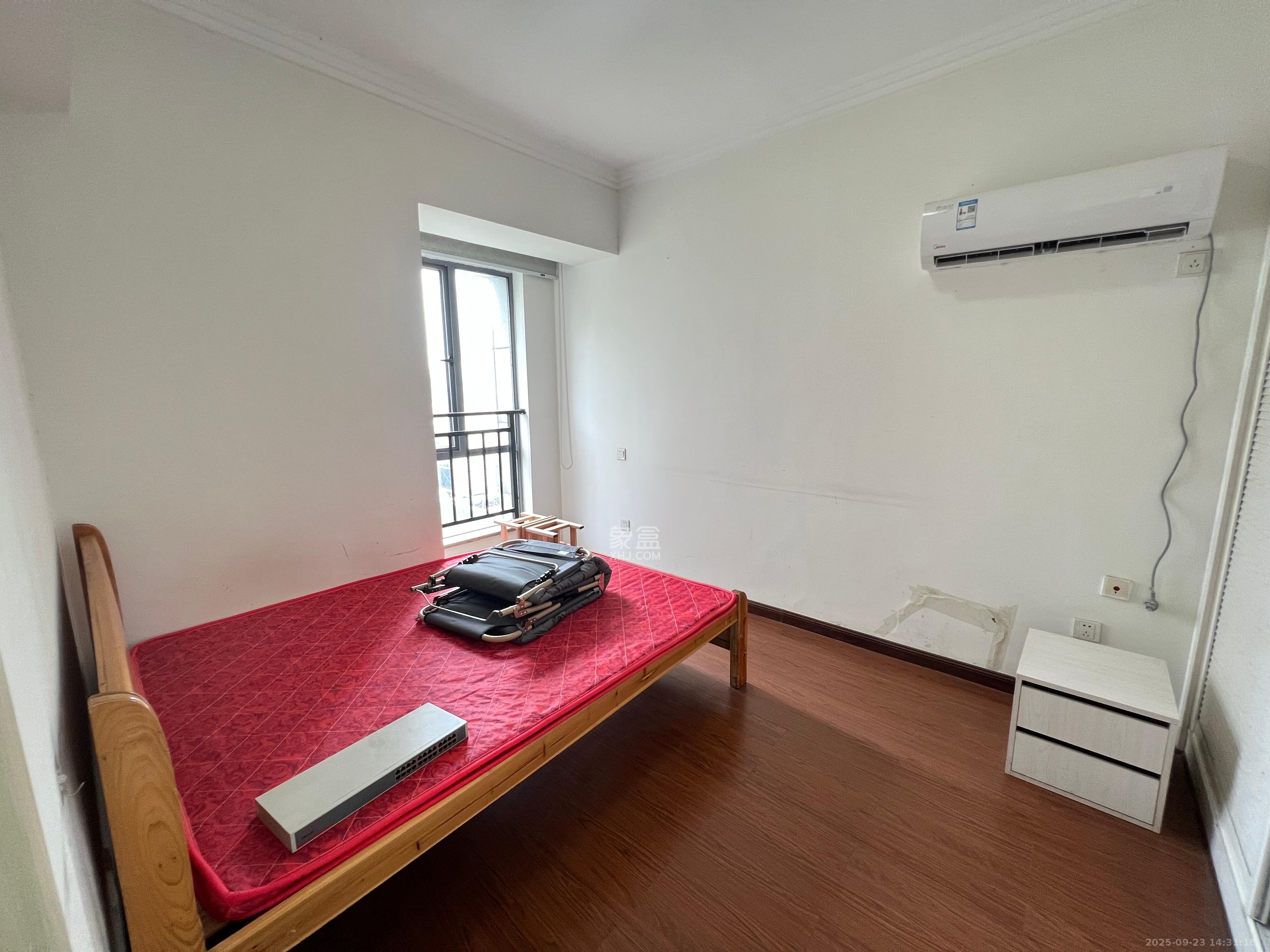 西子一间 2室1厅1卫 2300.0元/月 西子一间 2室1厅1卫 2300.0元/月室内图