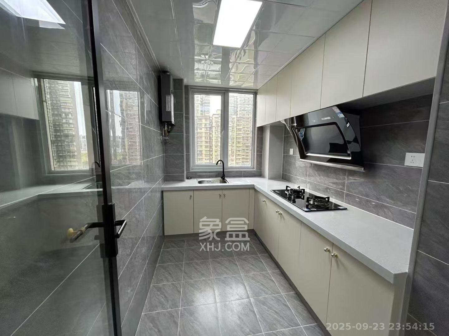 高桥社区高福星小区  1室1厅1卫    1600.0元/月 高桥社区高福星小区  1室1厅1卫    1600.0元/月室内图1