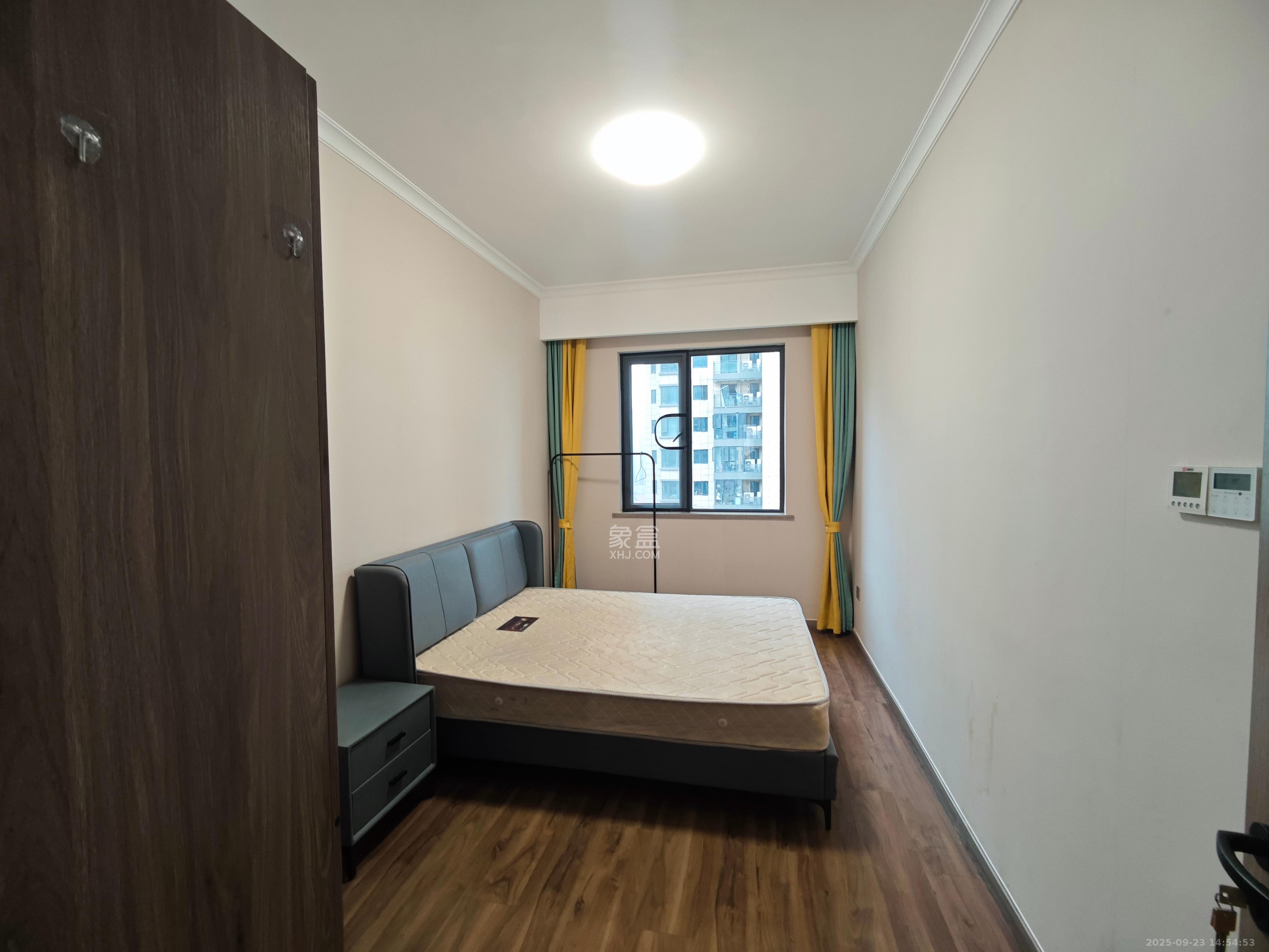 梦想新天地 4室2厅2卫 3800.0元/月 梦想新天地 4室2厅2卫 3800.0元/月室内图