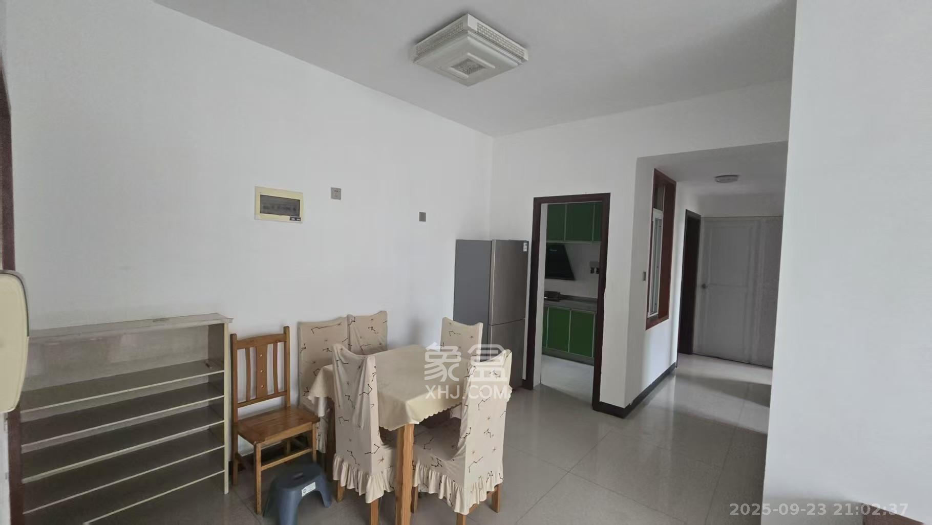 洋湖景园 3室1厅1卫 2400.0元/月 洋湖景园 3室1厅1卫 2400.0元/月室内图