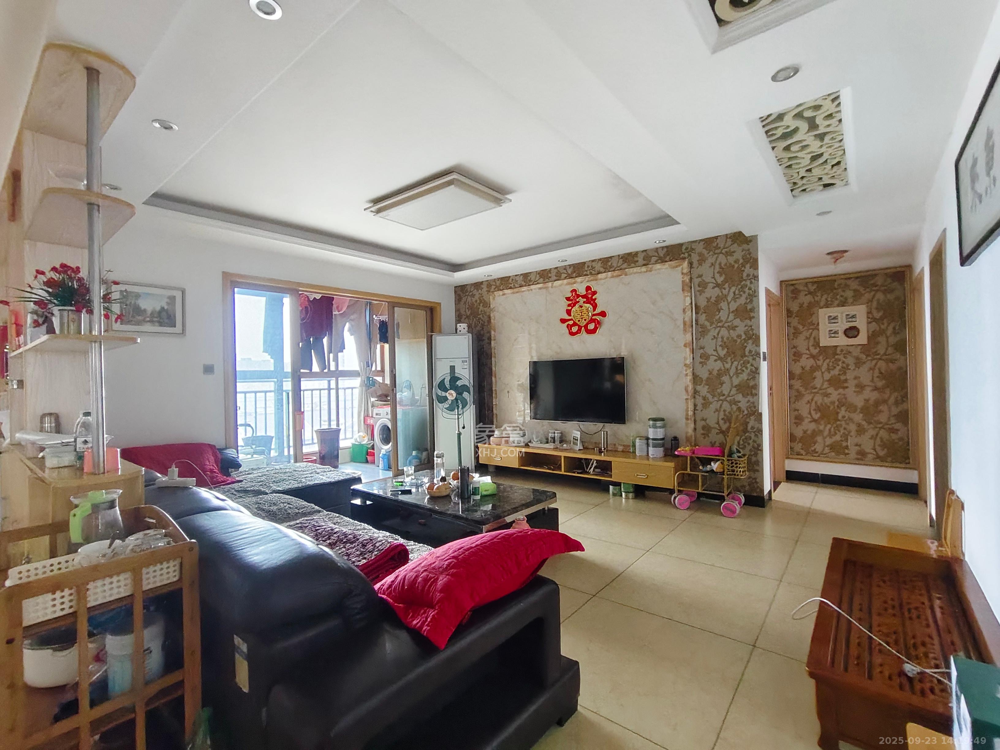 锑都家园 3室2厅2卫 2000.0元/月 锑都家园 3室2厅2卫 2000.0元/月室内图