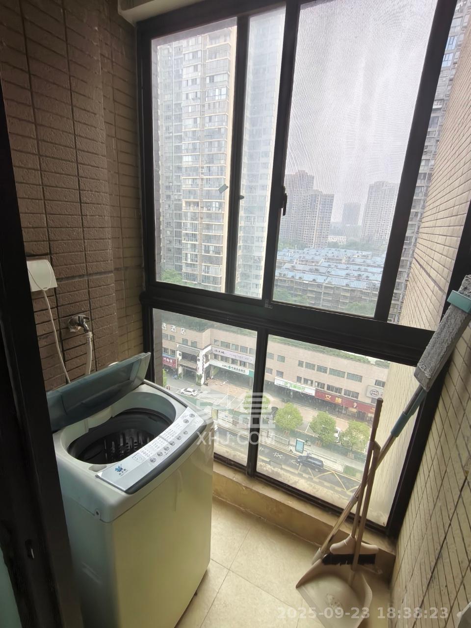 藏珑湖上国际花园 1室1厅1卫 1350.0元/月 藏珑湖上国际花园 1室1厅1卫 1350.0元/月户型图