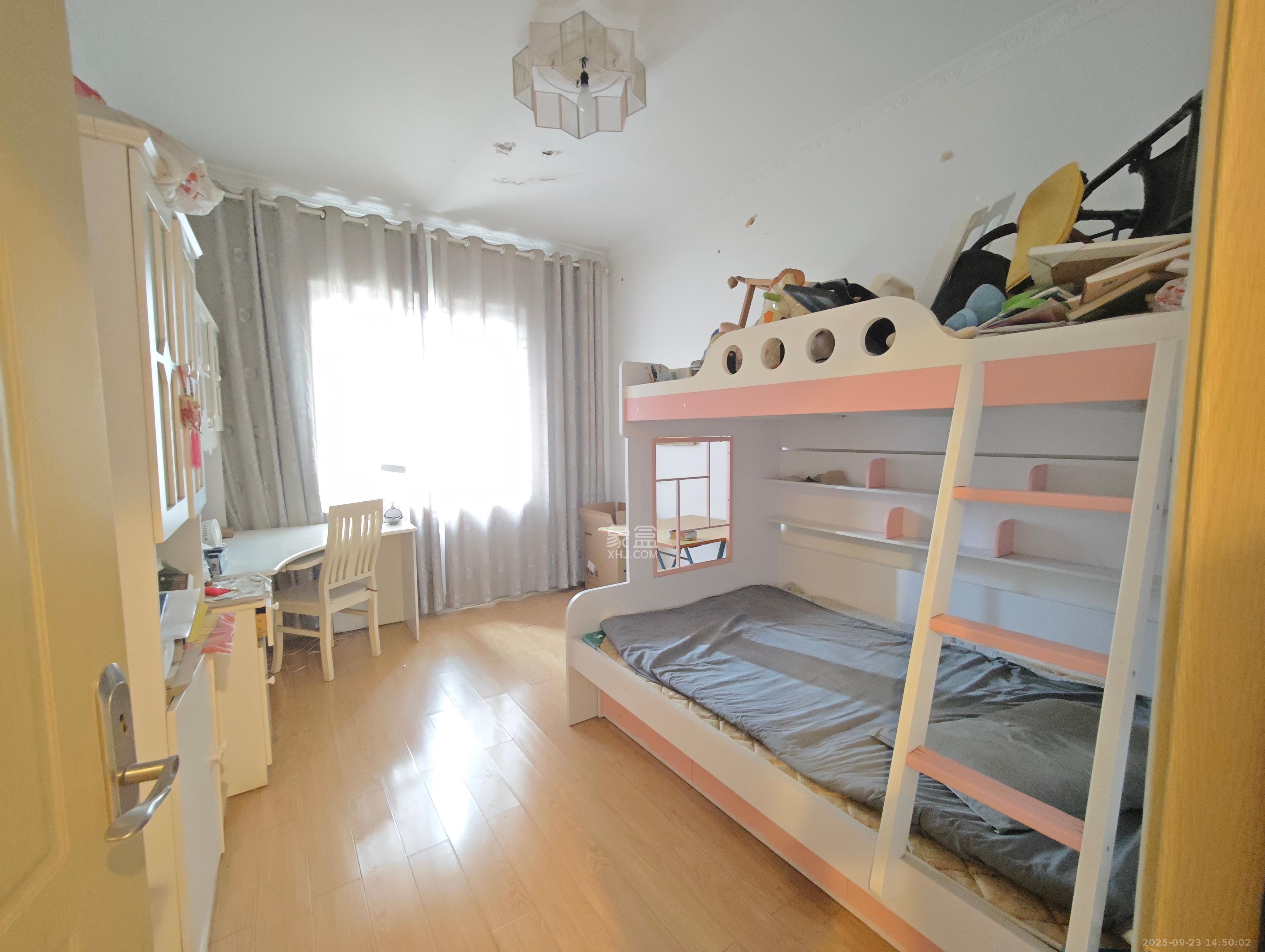 亚华花园  5室2厅2卫   35.80万室内图
