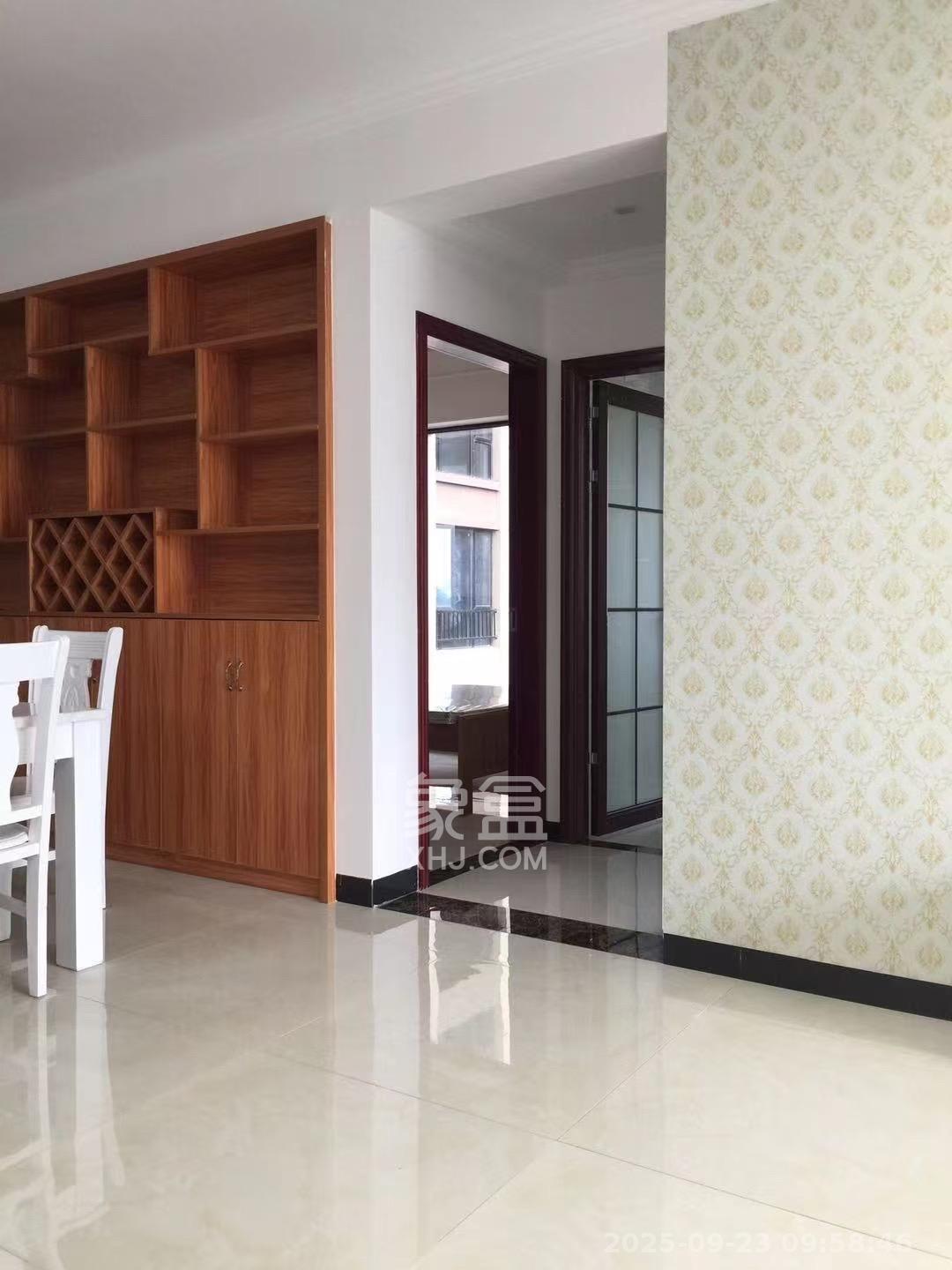 航天溪湖  2室2厅1卫    2200.0元/月室内图