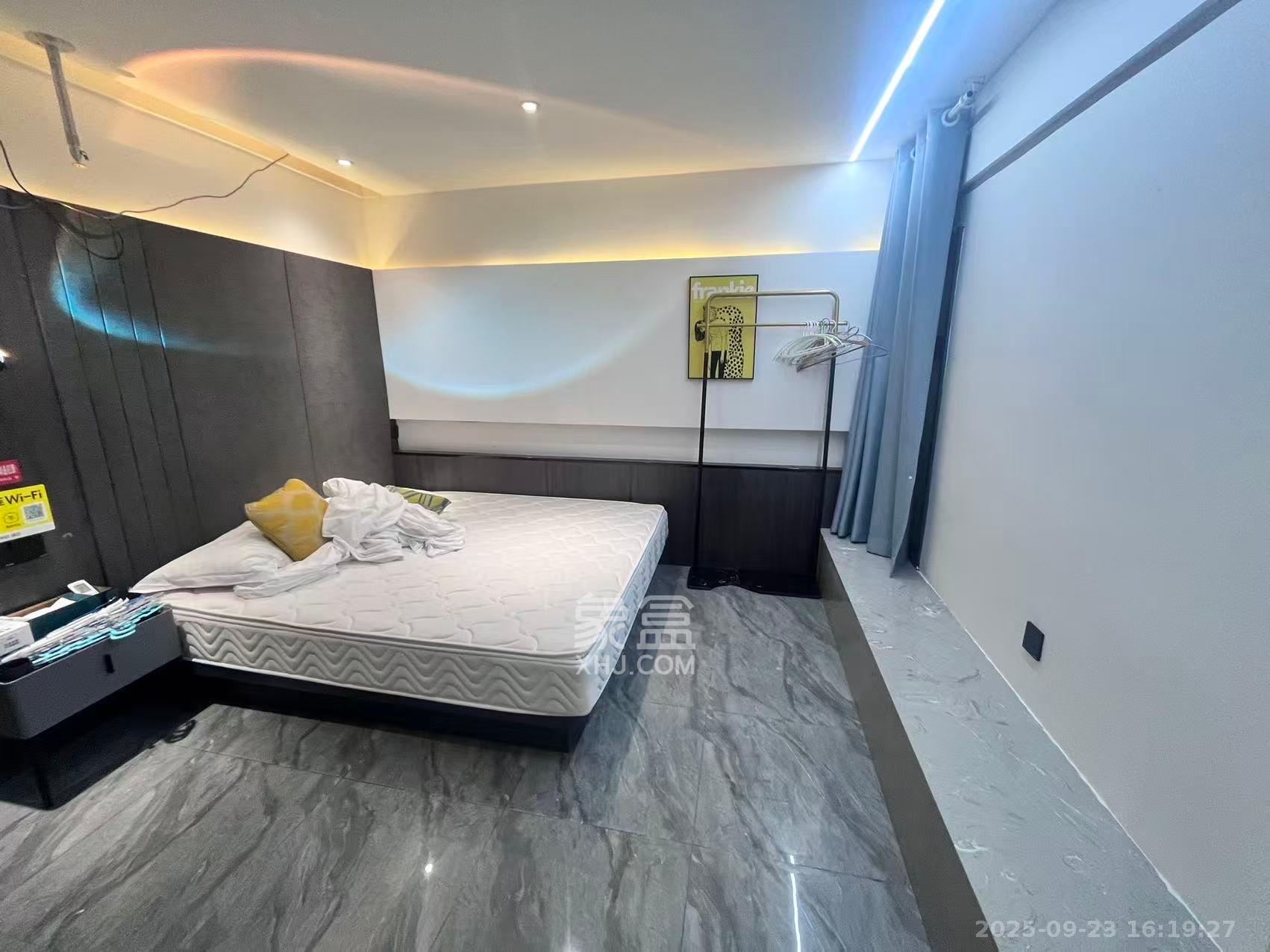 王府井公寓（福源公寓）  4室2厅2卫    6000.0元/月室内图