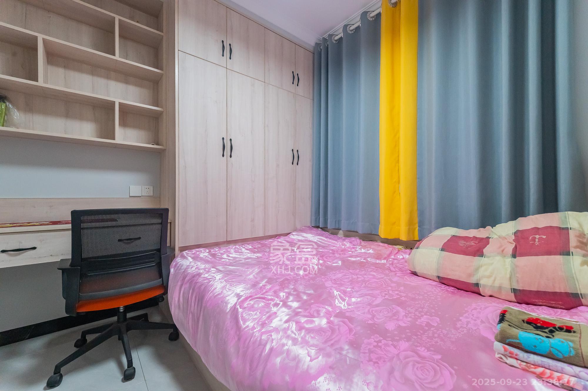 锦璨家园 3室2厅2卫 75.80万 锦璨家园 3室2厅2卫 75.80万卧室