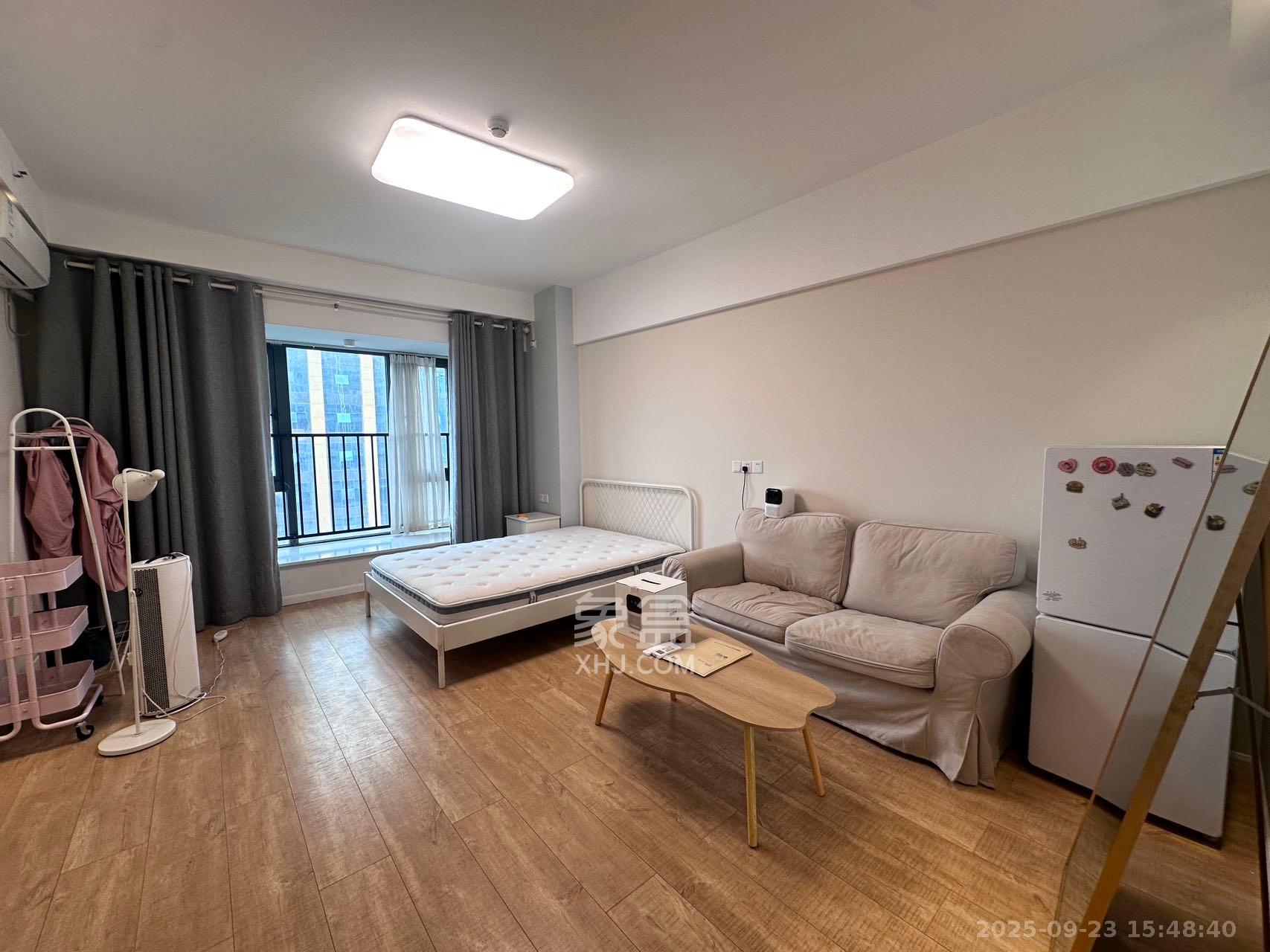 复地星光天地 1室1厅1卫 1800.0元/月 复地星光天地 1室1厅1卫 1800.0元/月室内图