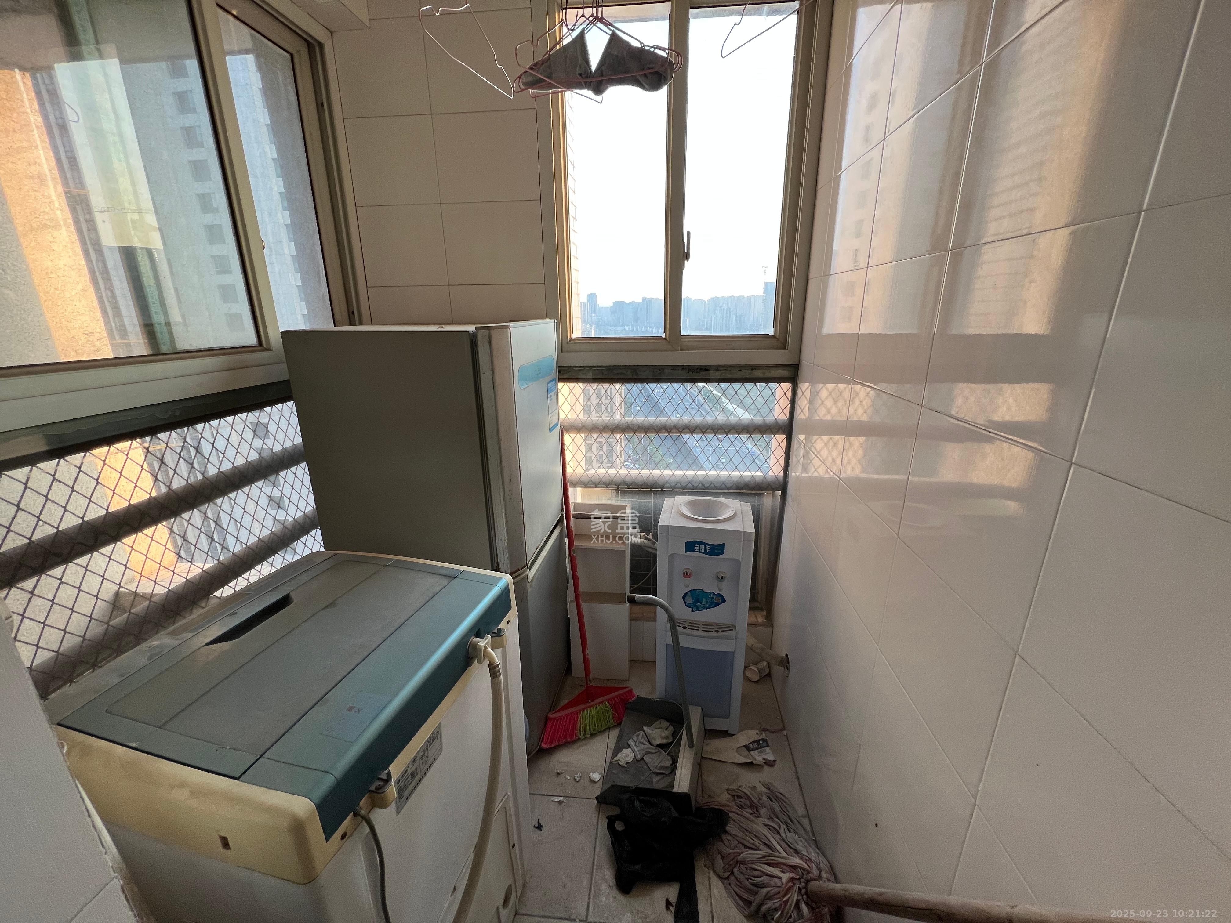 华菱新城地标  2室2厅1卫    2000.0元/月室内图