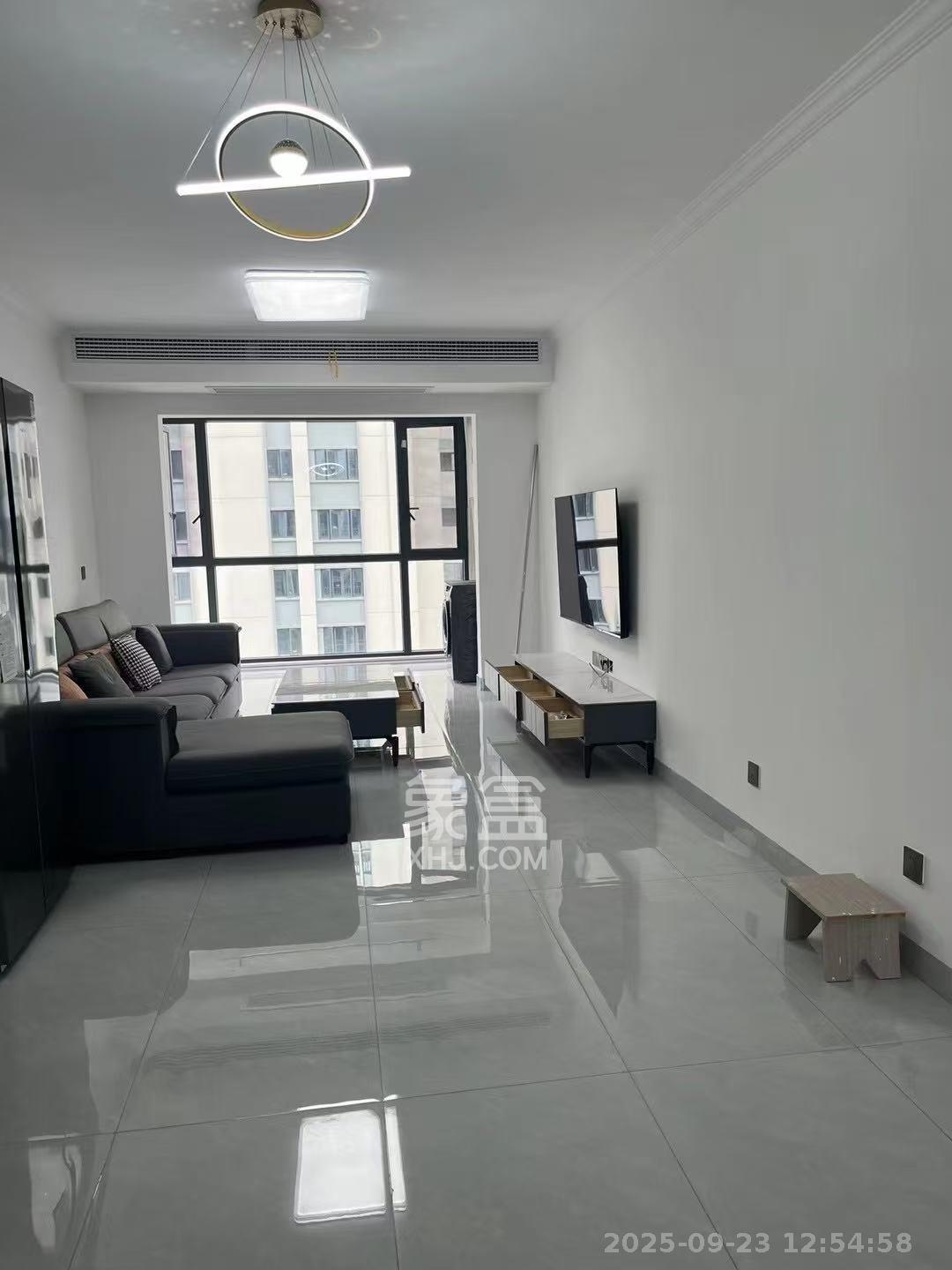 谷峰安置小区(惟德园) 3室2厅2卫 2700.0元/月 谷峰安置小区(惟德园) 3室2厅2卫 2700.0元/月室内图