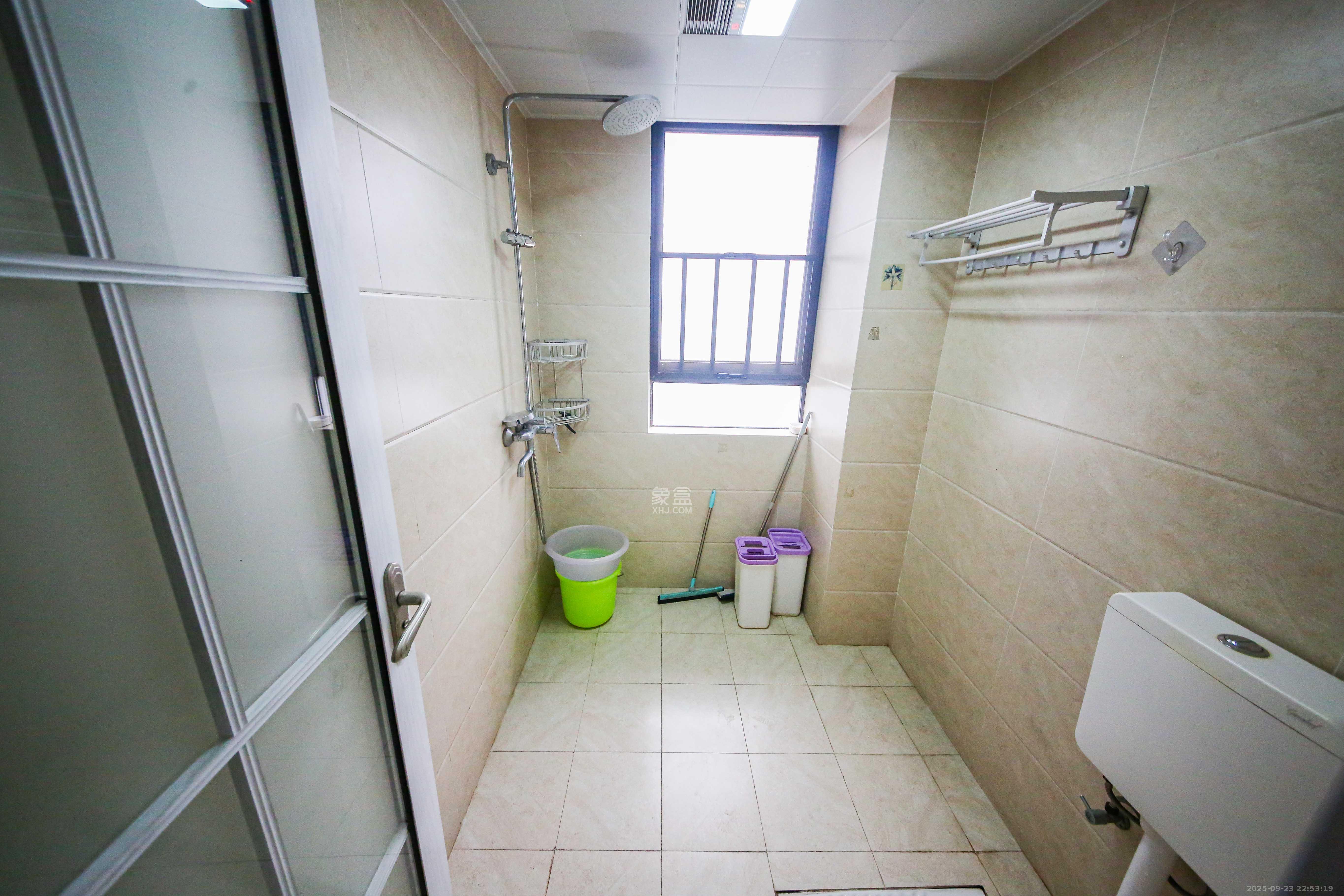 奥林匹克花园贡院二期 4室2厅2卫 130.0万 奥林匹克花园贡院二期 4室2厅2卫 130.0万卫生间