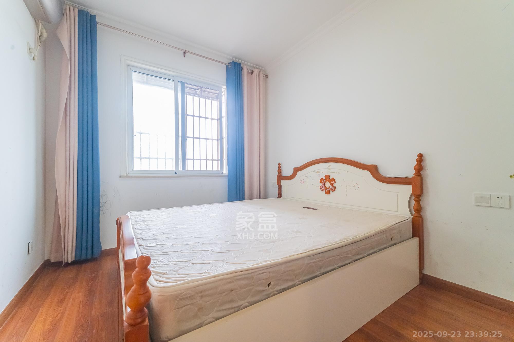 泊林晶城  3室2厅1卫    48.8万卧室