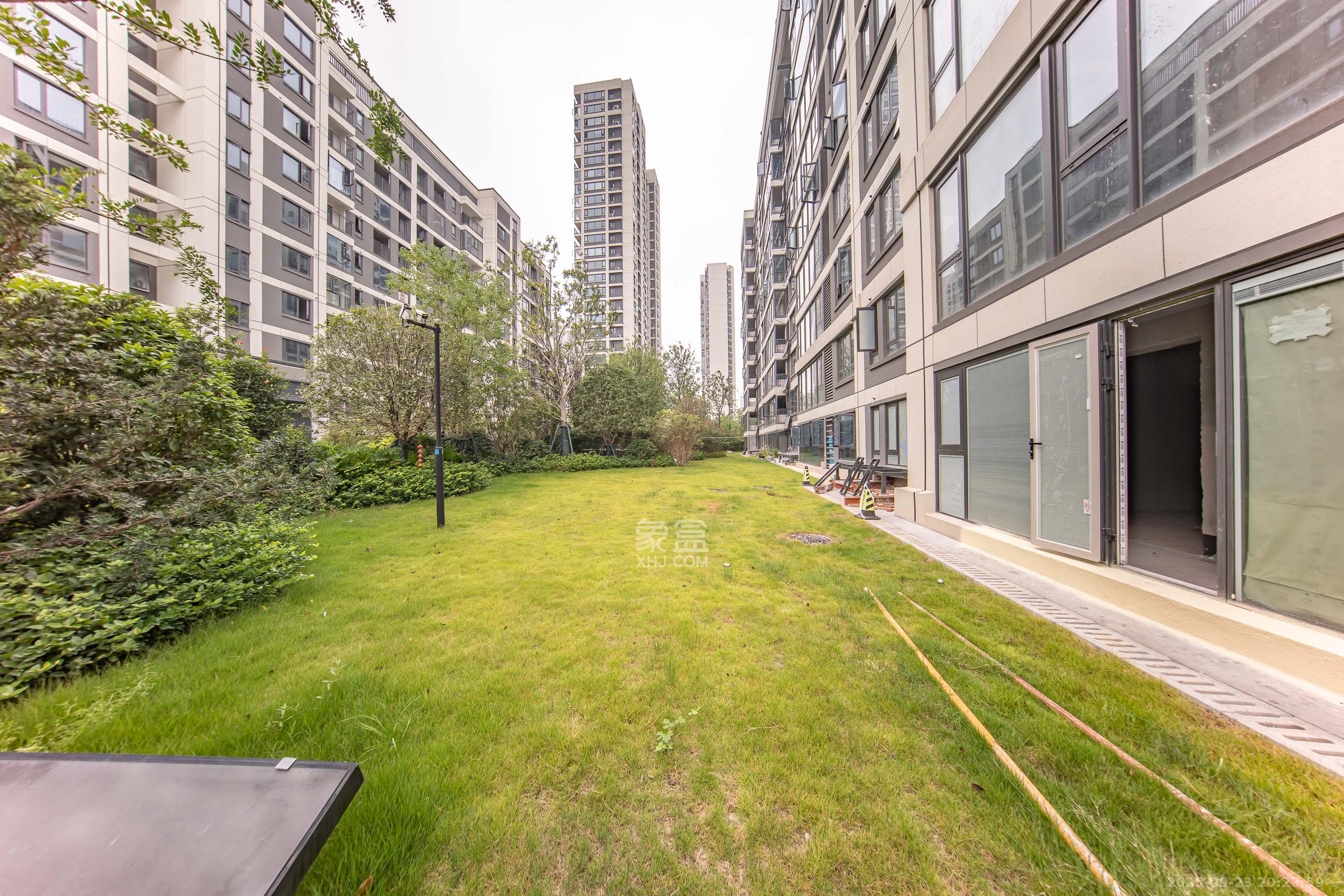 金茂长沙国际社区 6室3厅3卫 268.0万 金茂长沙国际社区 6室3厅3卫 268.0万其他