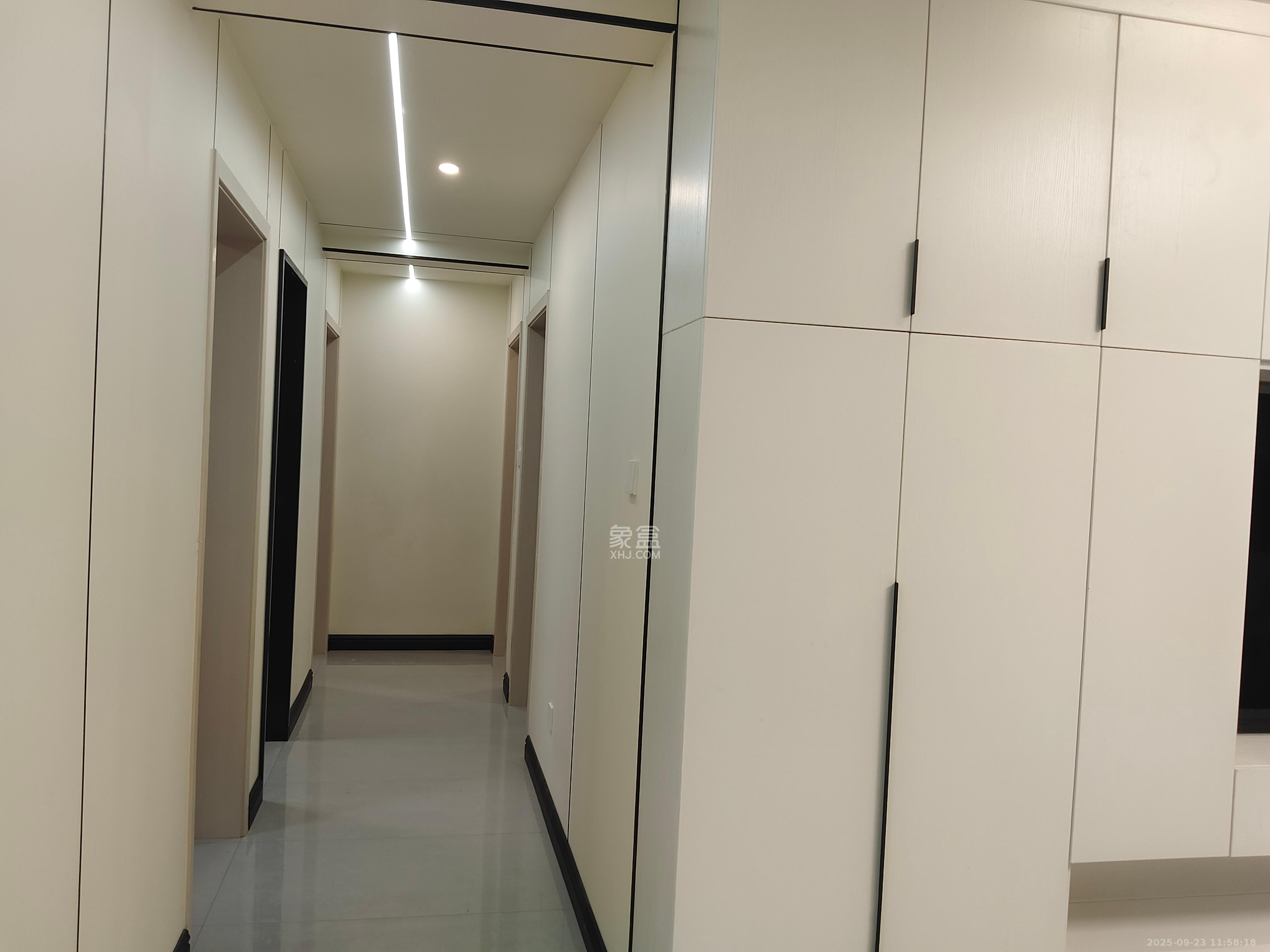 岭福家苑(天心佳苑) 4室2厅2卫 4300.0元/月 岭福家苑(天心佳苑) 4室2厅2卫 4300.0元/月室内图