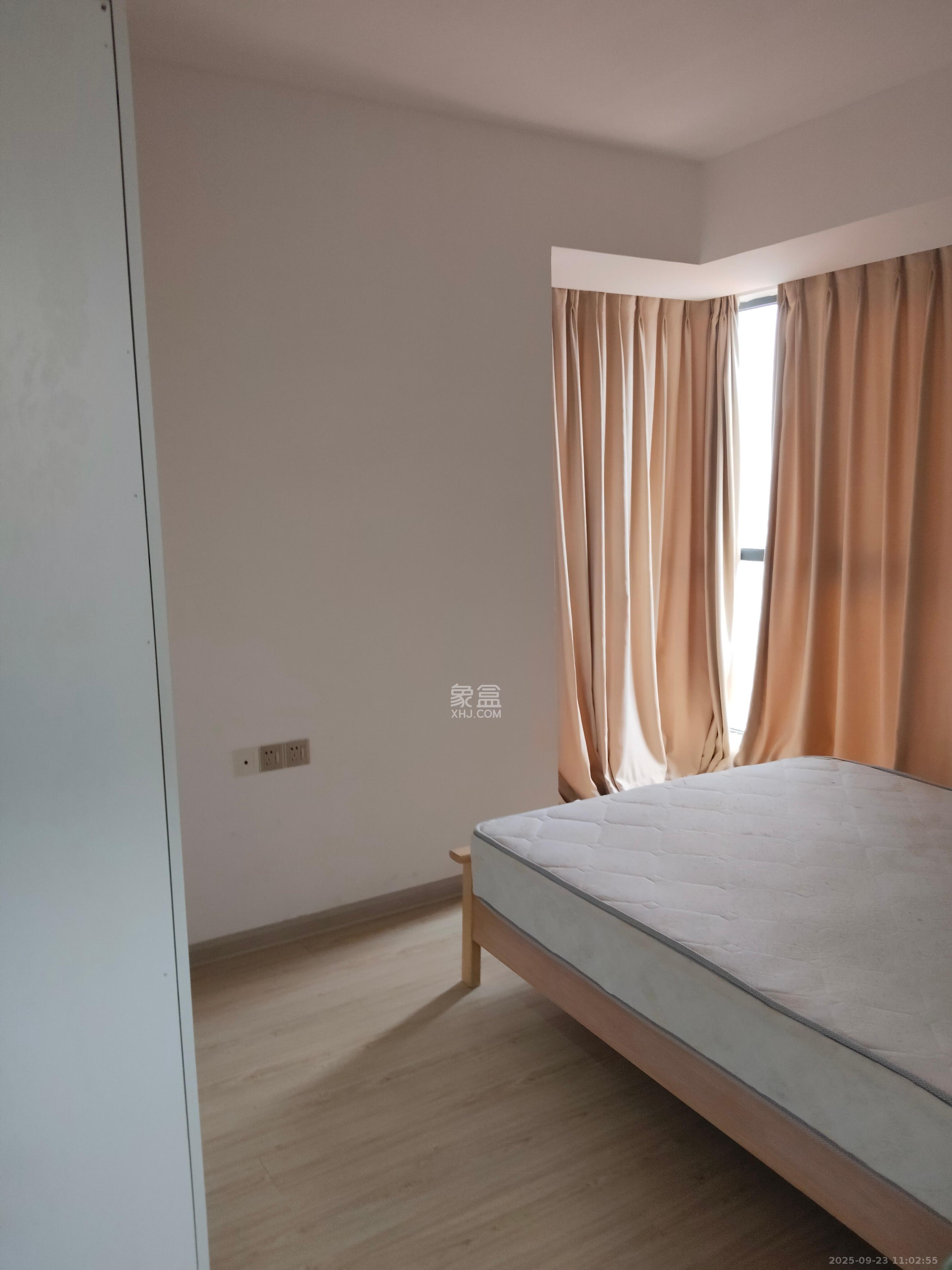 中天广场 2室1厅1卫 2600.0元/月 中天广场 2室1厅1卫 2600.0元/月室内图