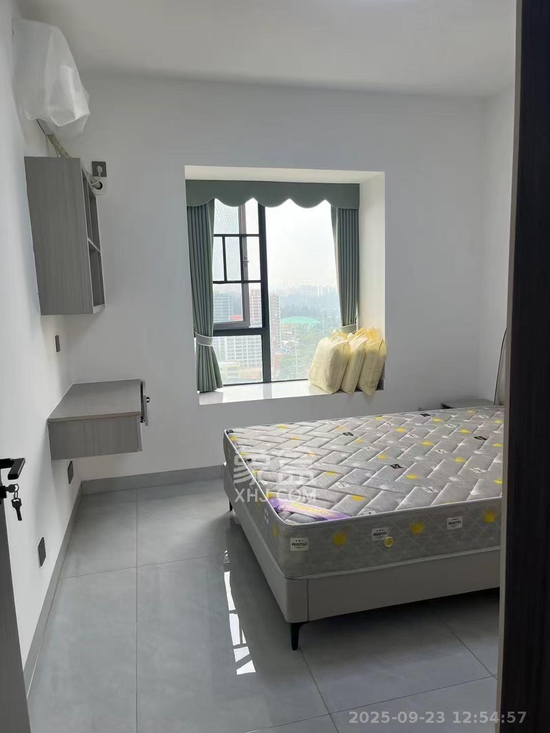 谷峰安置小区(惟德园) 3室2厅2卫 2700.0元/月 谷峰安置小区(惟德园) 3室2厅2卫 2700.0元/月室内图