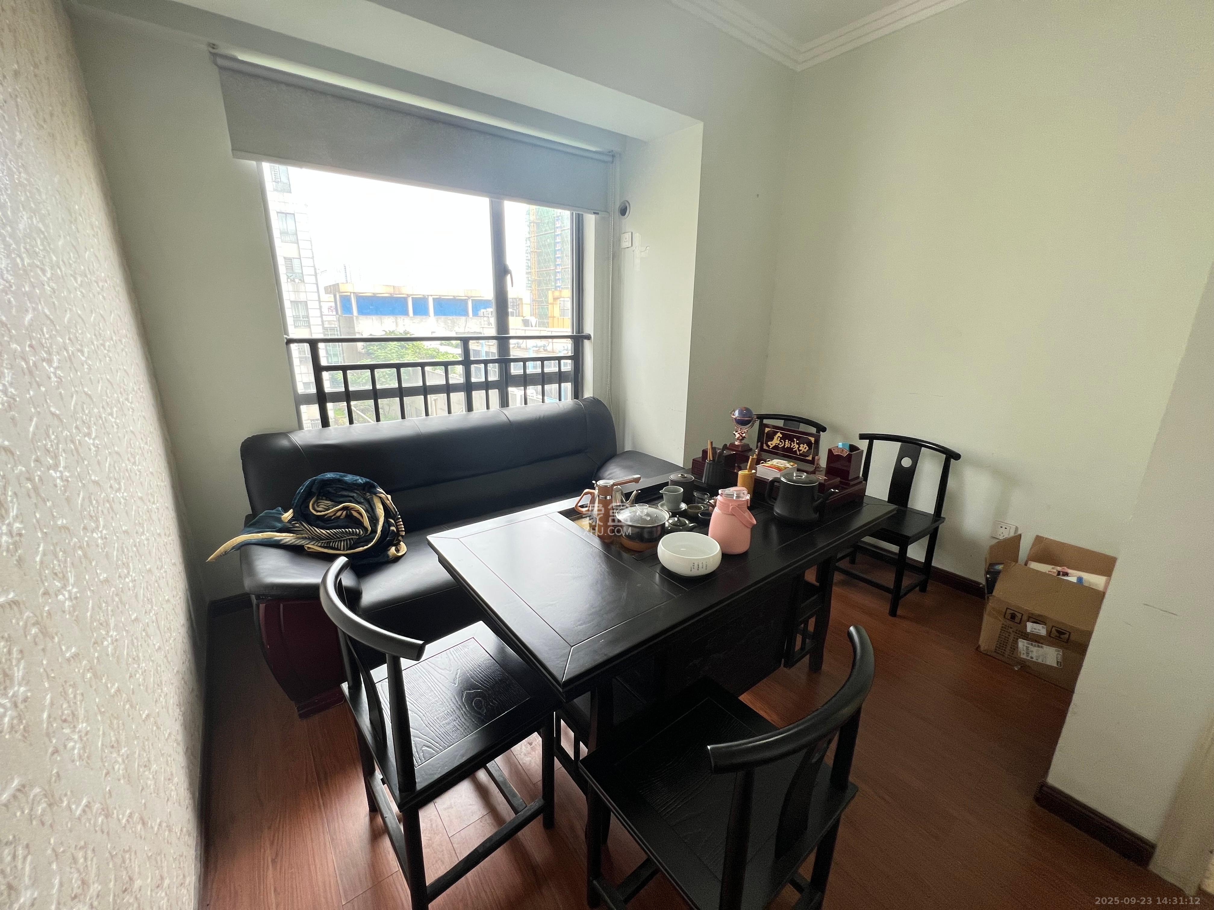 西子一间 2室1厅1卫 2300.0元/月 西子一间 2室1厅1卫 2300.0元/月室内图