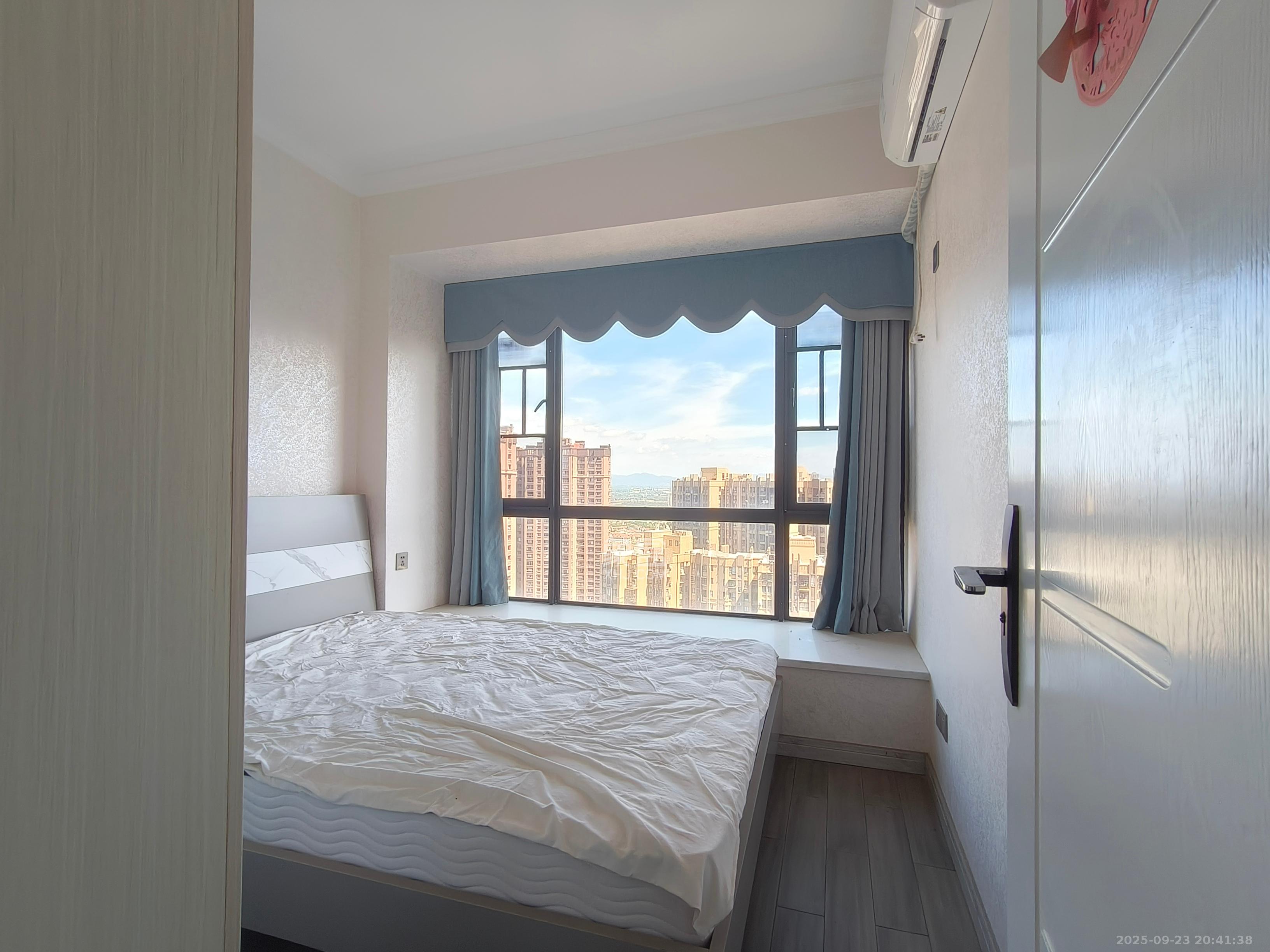 松雅湖壹号  4室2厅2卫    3200.0元/月室内图