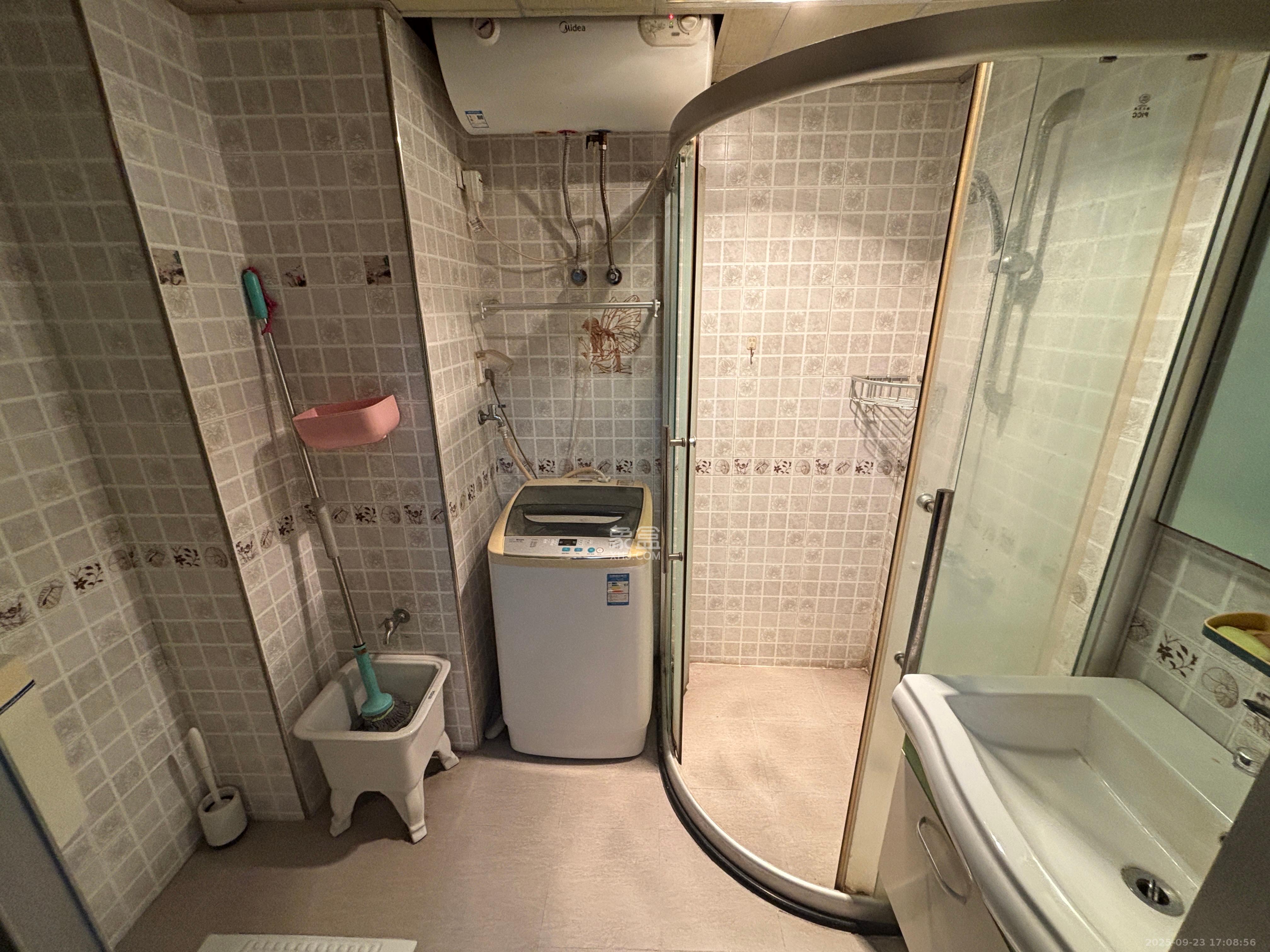 东宸19公馆  1室1厅1卫    1700.0元/月室内图