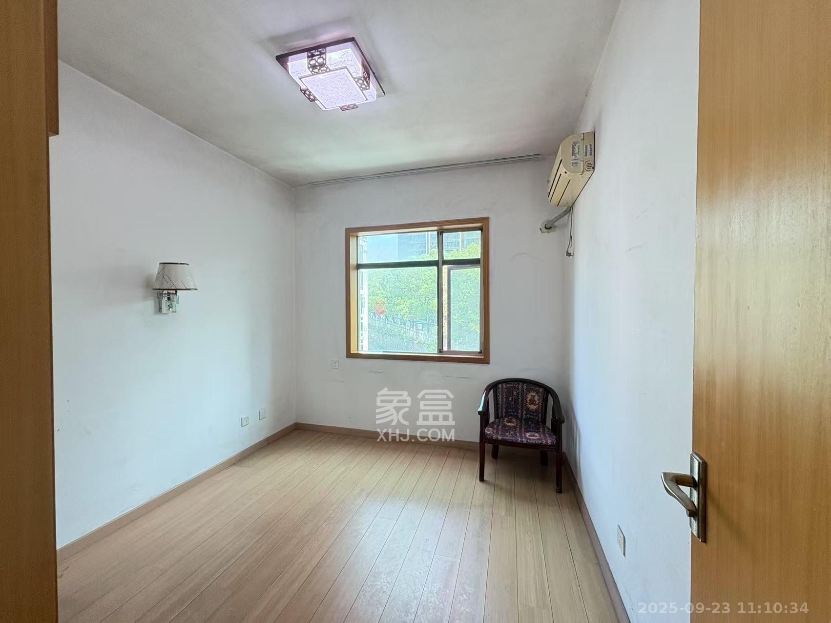 咸嘉新村嘉和苑 2室2厅1卫 2200.0元/月 咸嘉新村嘉和苑 2室2厅1卫 2200.0元/月室内图