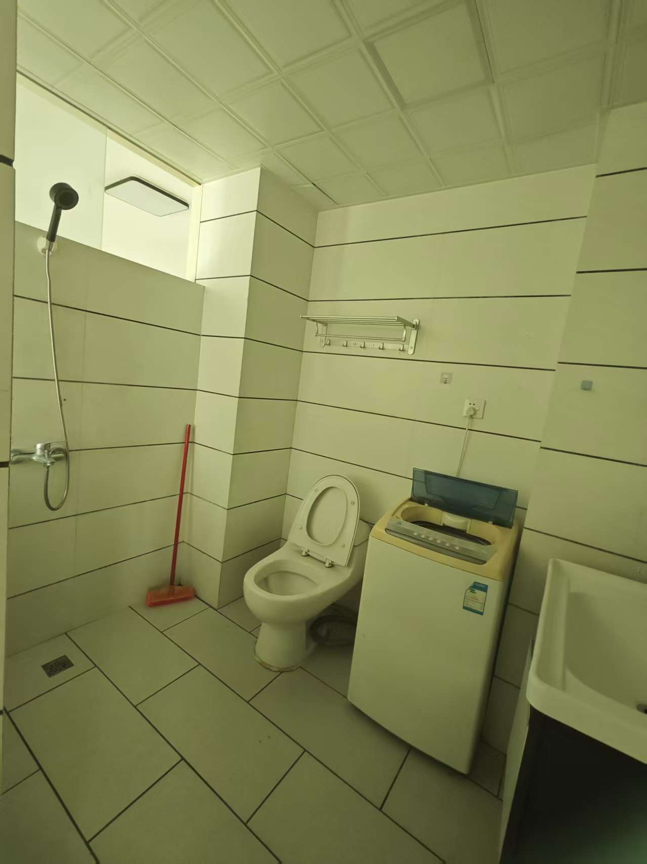 怡景花园  3室2厅2卫    2500.0元/月室内图