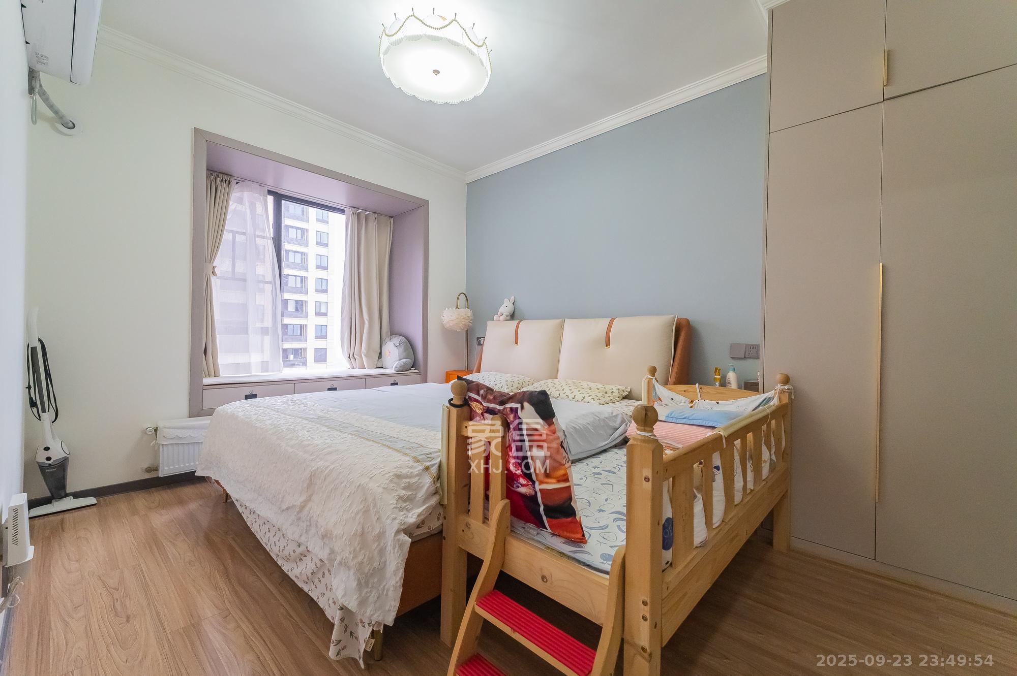 旭辉美的东樾城  3室2厅2卫    89.8万卧室