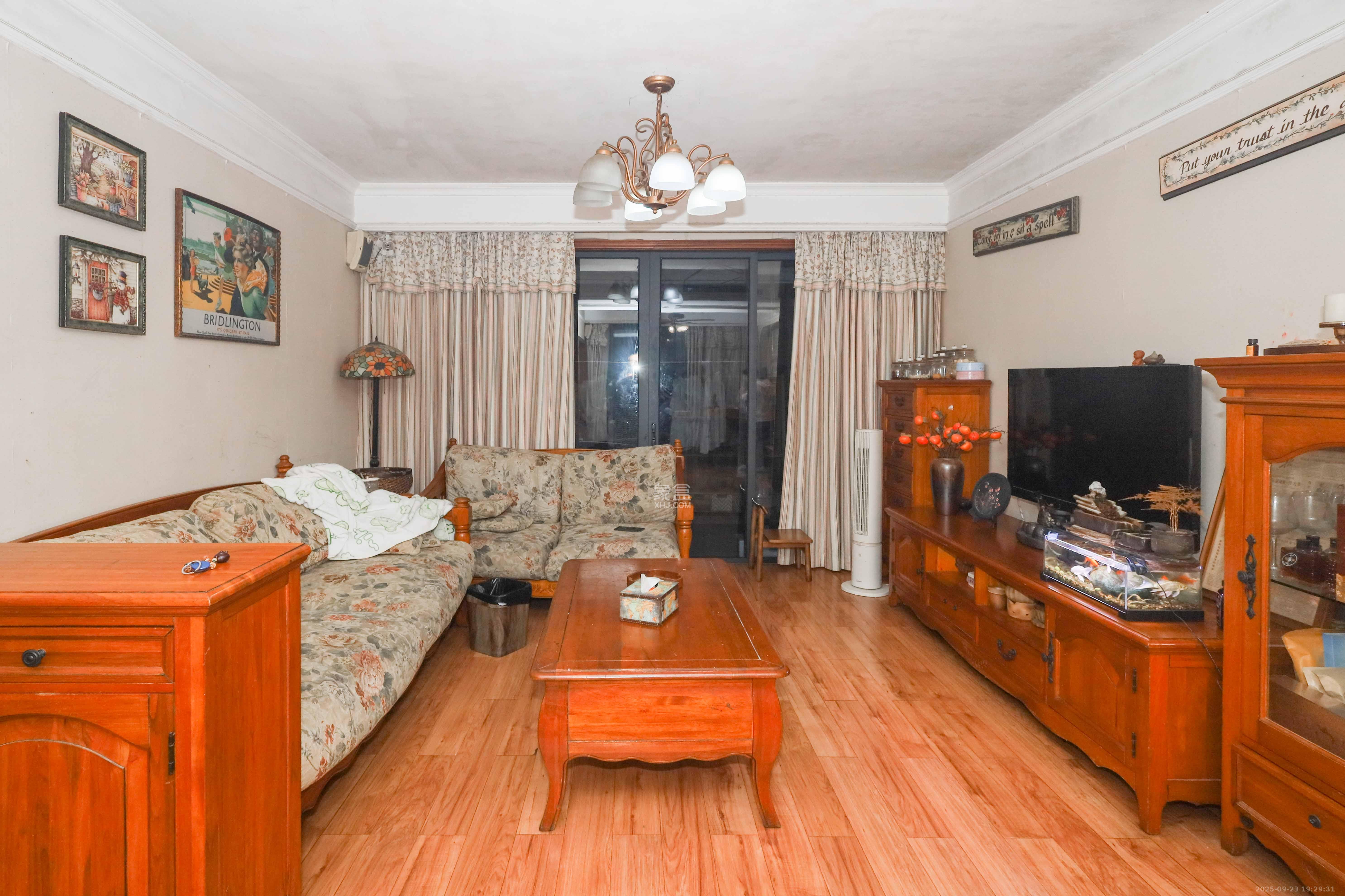 保利麓谷林语B区  3室2厅2卫    120.0万 保利麓谷林语B区  3室2厅2卫    120.0万