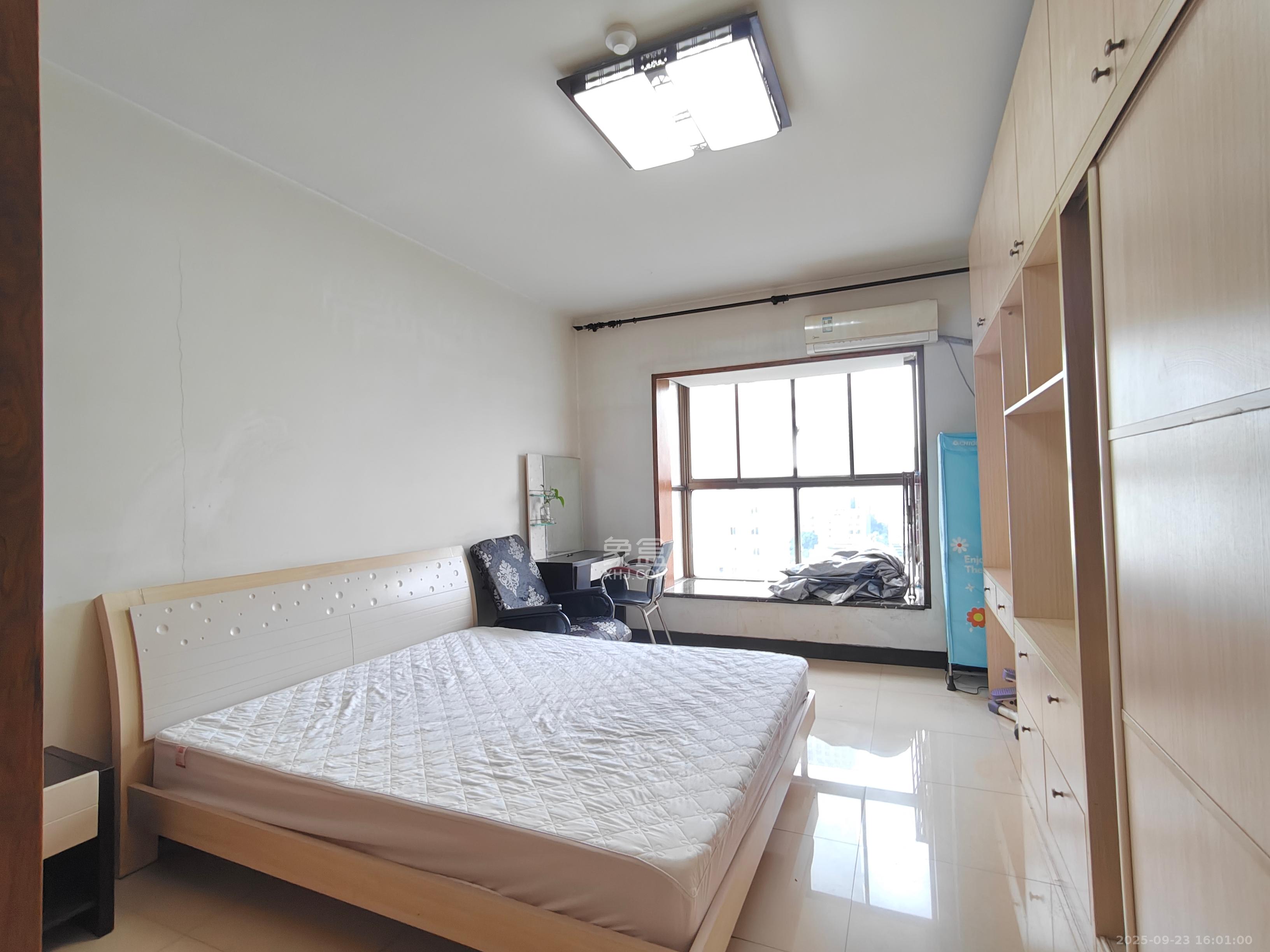 芙蓉同发  1室1厅1卫   1500.00元/月