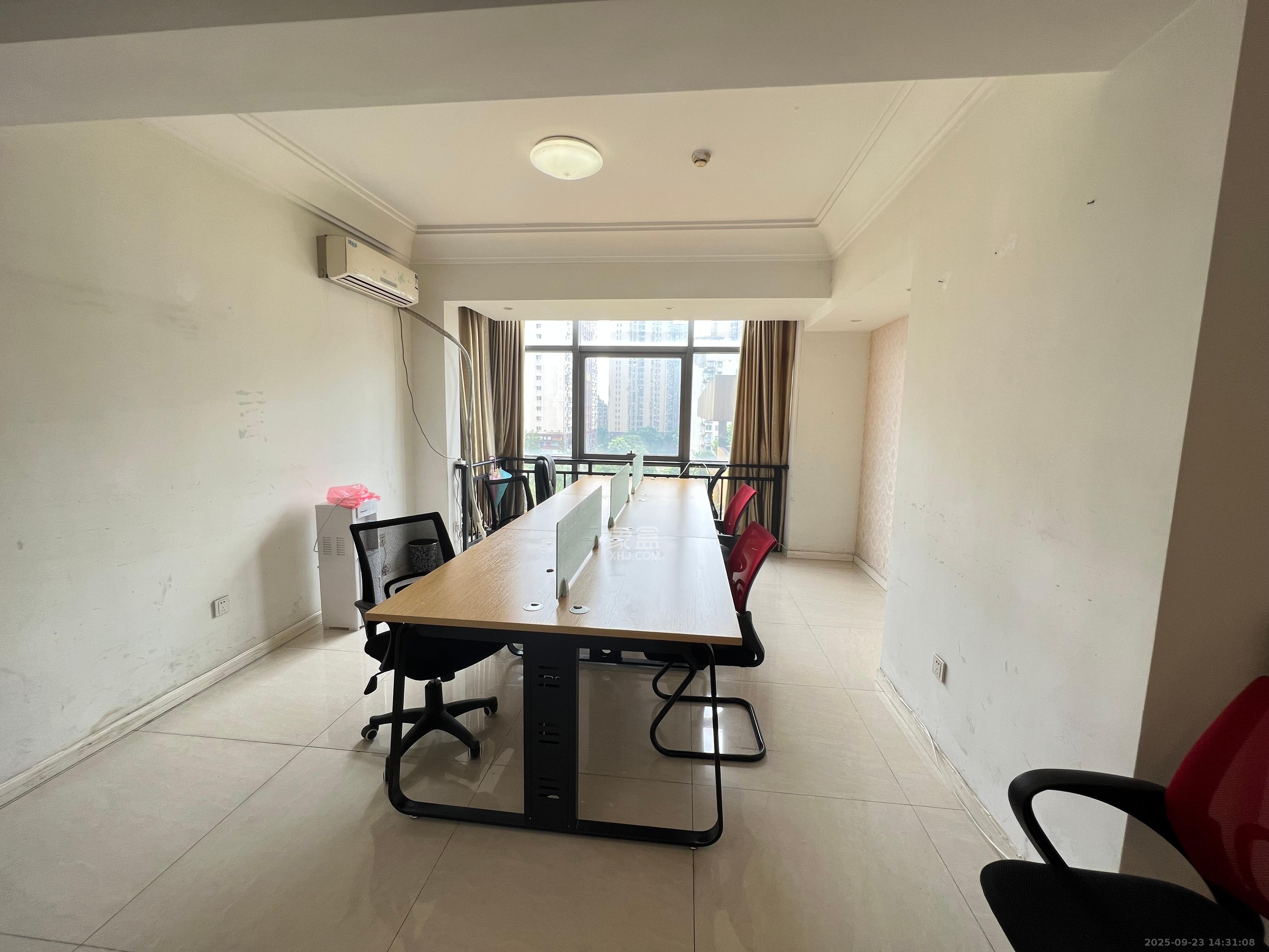 西子一间 2室1厅1卫 2300.0元/月 西子一间 2室1厅1卫 2300.0元/月室内图