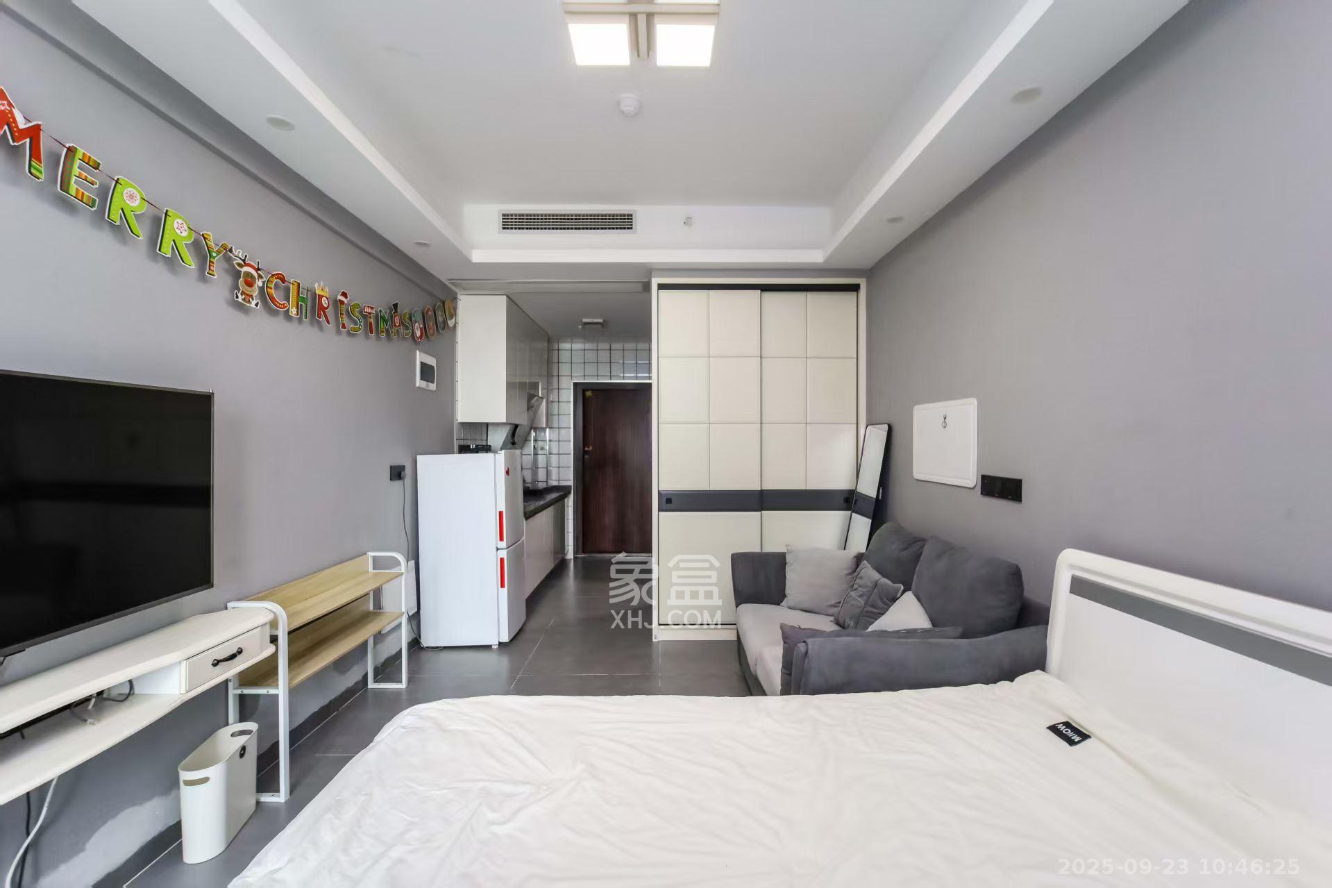 东盈商业广场(华泉城市广场)  1室1厅1卫    1600.0元/月 东盈商业广场(华泉城市广场)  1室1厅1卫    1600.0元/月