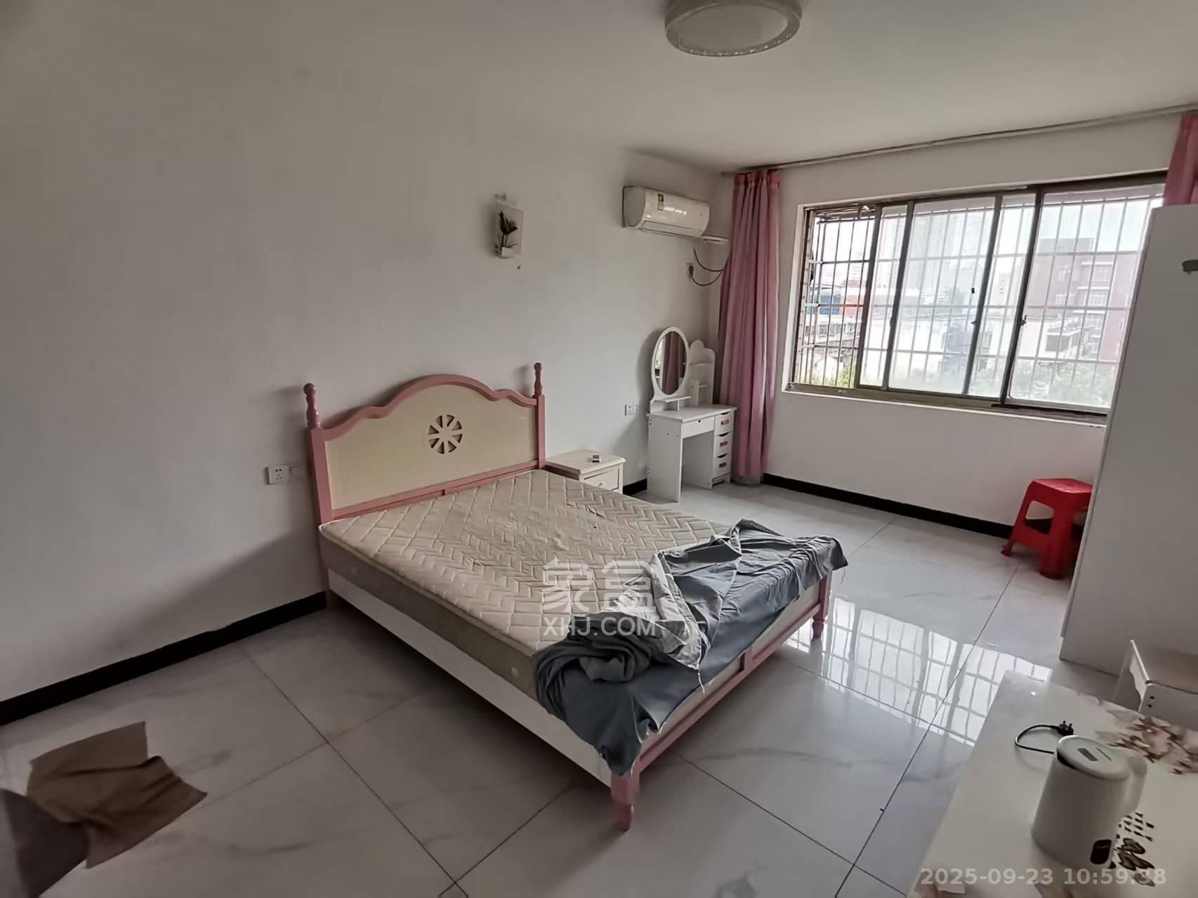 长远大厦 1室1厅1卫 1180.0元/月 长远大厦 1室1厅1卫 1180.0元/月室内图