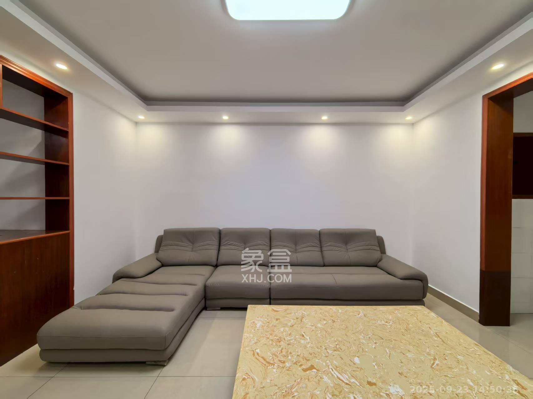 先锋新宇 3室2厅2卫 2200.0元/月 先锋新宇 3室2厅2卫 2200.0元/月室内图