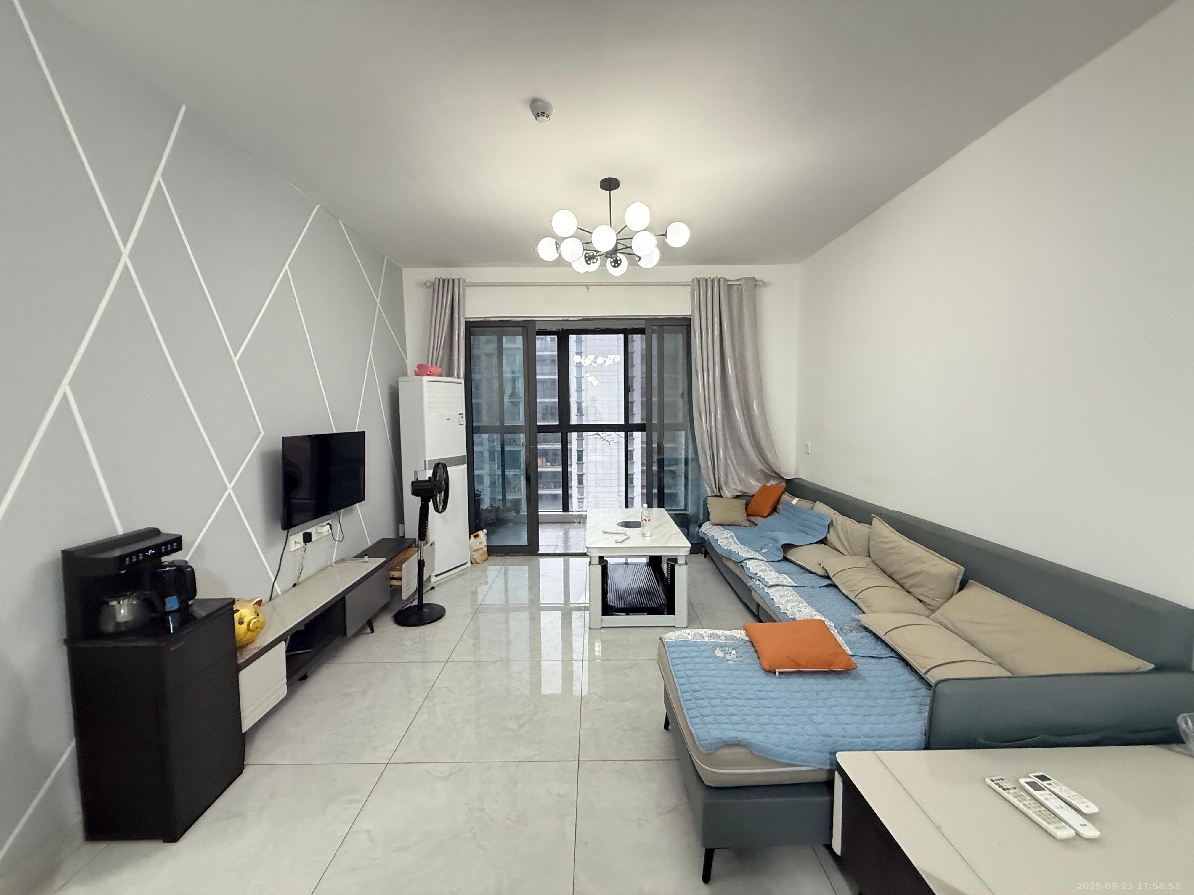 天翼花园(中国电信单位房) 2室1厅1卫 3100.0元/月 天翼花园(中国电信单位房) 2室1厅1卫 3100.0元/月室内图